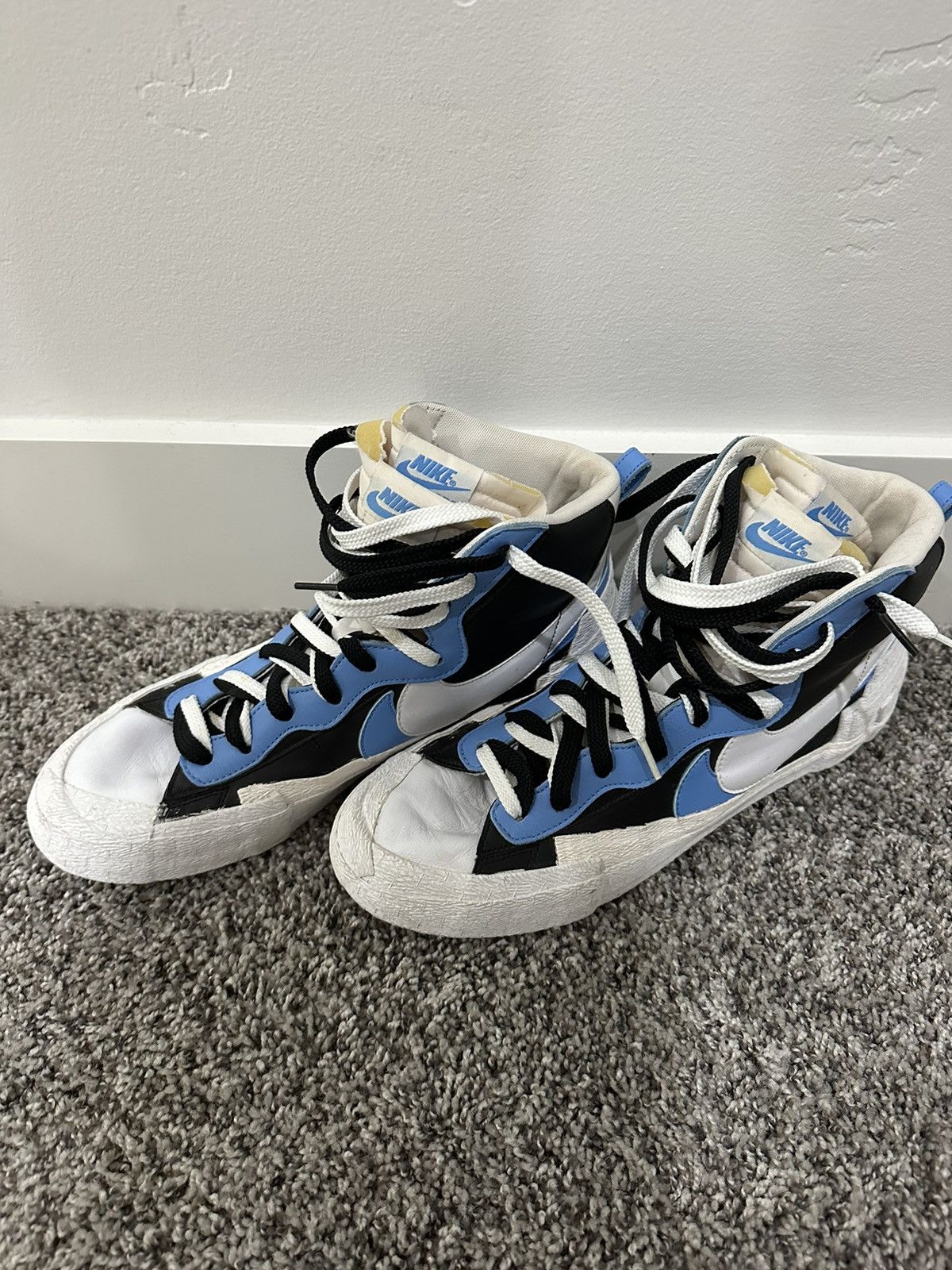 NIKE BLAZER MID SACAI WHITE BALCK LEGEND BLUE
