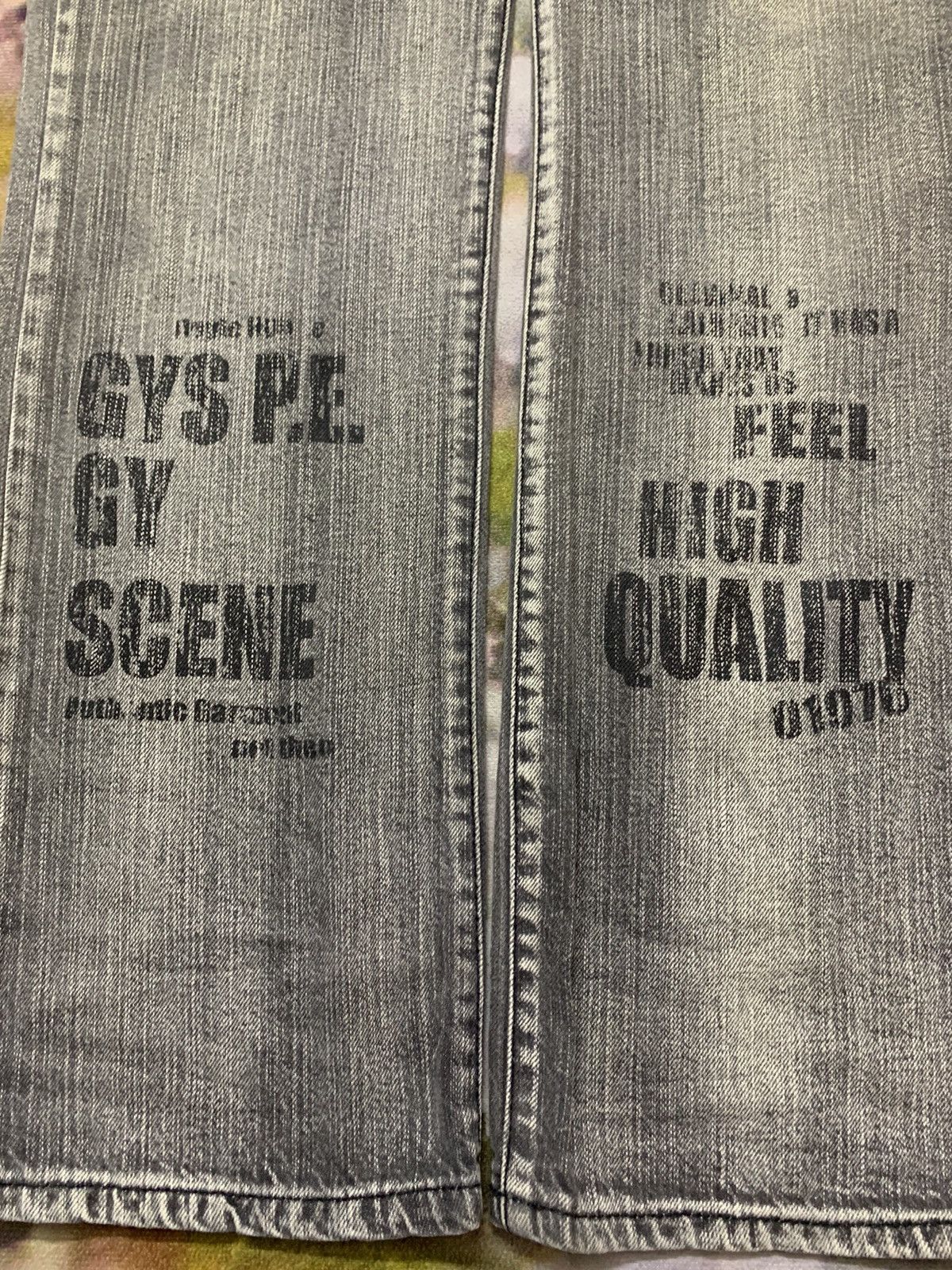 Hysteric Glamour Japanese Brand Unknown Words Printed Washed Denim Size US 29 - 4 Thumbnail