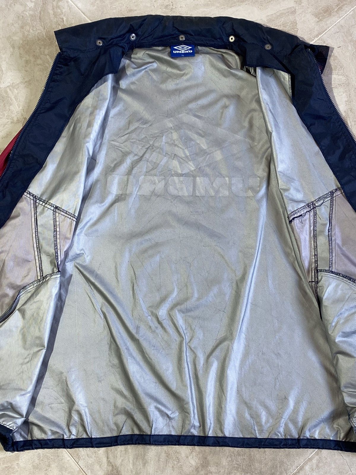 Umbro Vintage 90s Umbro hype y2k streetwear style retro jacket Size US XL / EU 56 / 4 - 13 Thumbnail