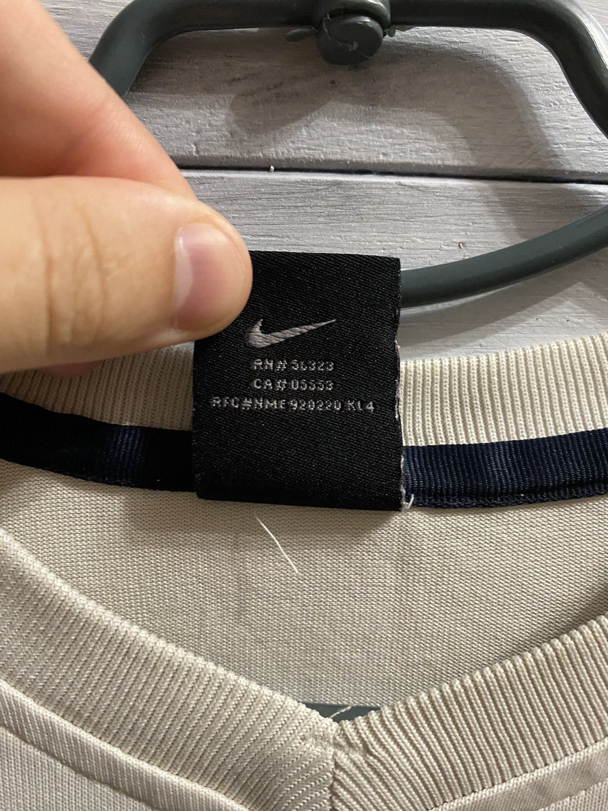 Nike Rare Vintage T-Shirt Nike y2k style. Small swoosh. Size US S / EU 44-46 / 1 - 7 Thumbnail