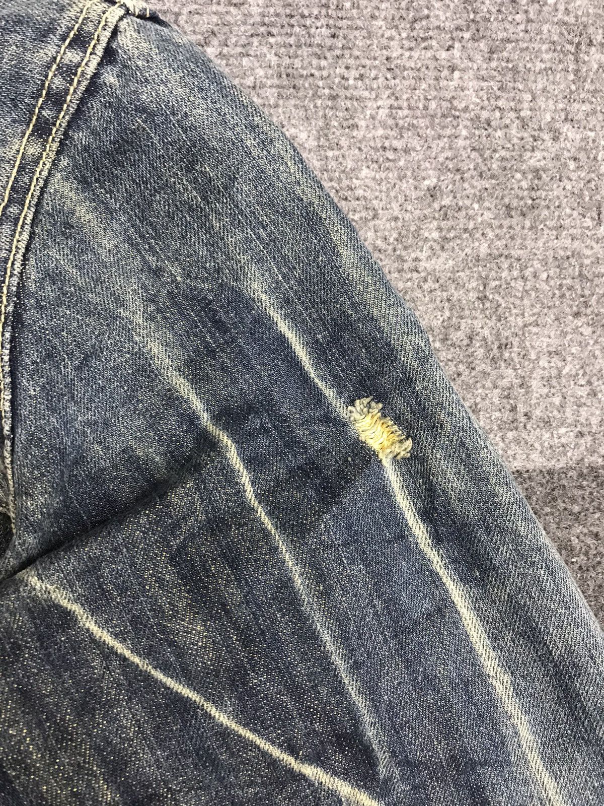Japanese Brand POINT LOMA Japan Distressed Slim Fit Denim Jacket Size US S / EU 44-46 / 1 - 8 Thumbnail