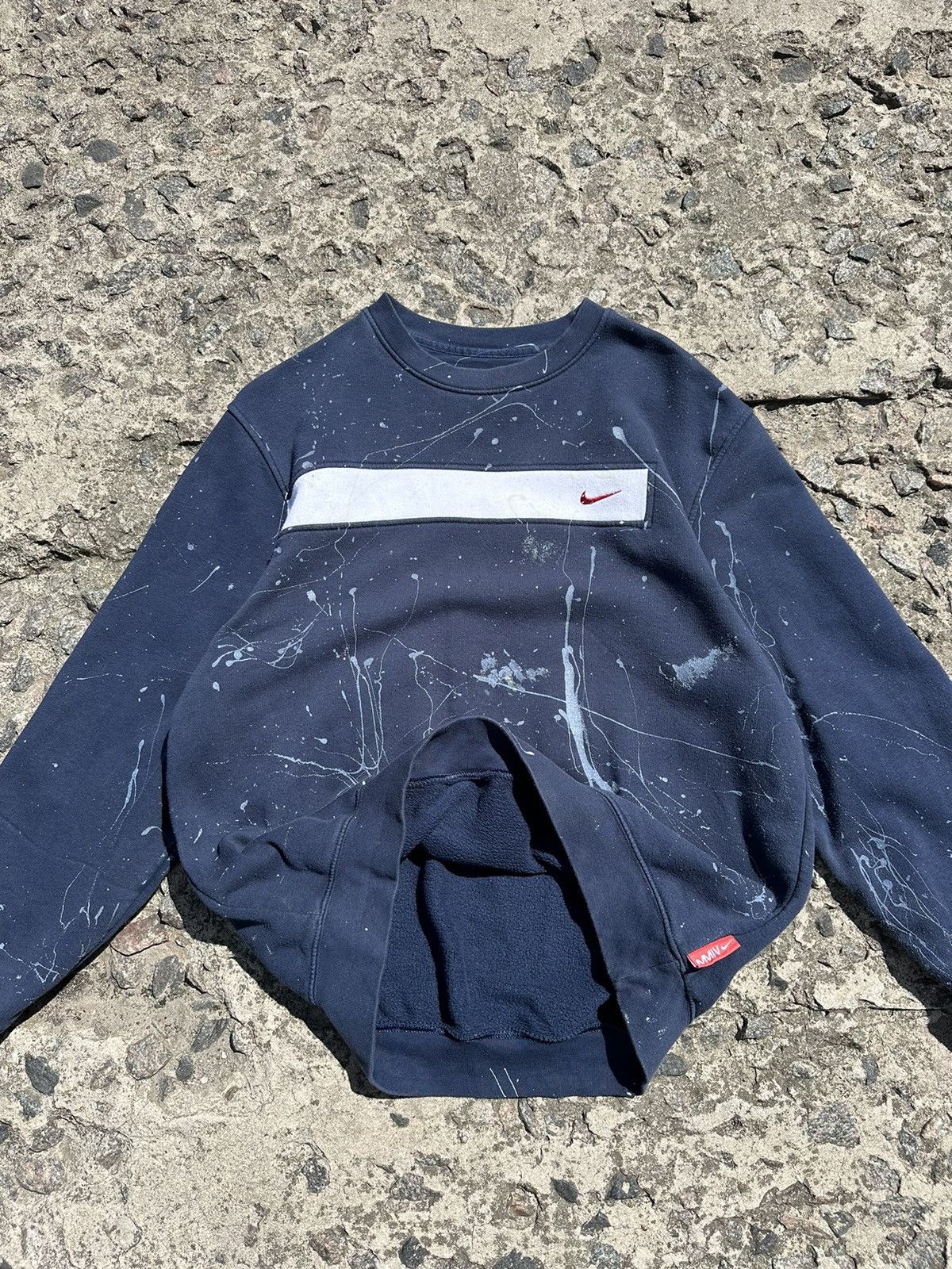 Nike × Vintage Vintage 00s Nike Painted Faded Sweatshirt Size US S / EU 44-46 / 1 - 6 Thumbnail