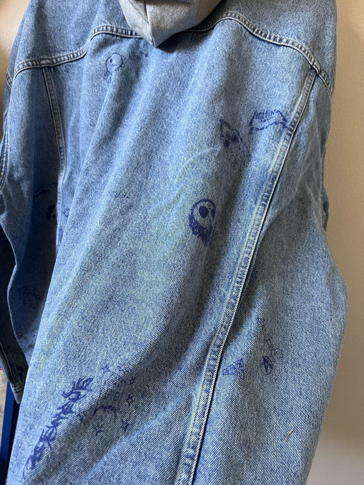 Vetements Vetements Scribbled Denim Jacket Hoodie Size US L / EU 52-54 / 3 - 19 Thumbnail