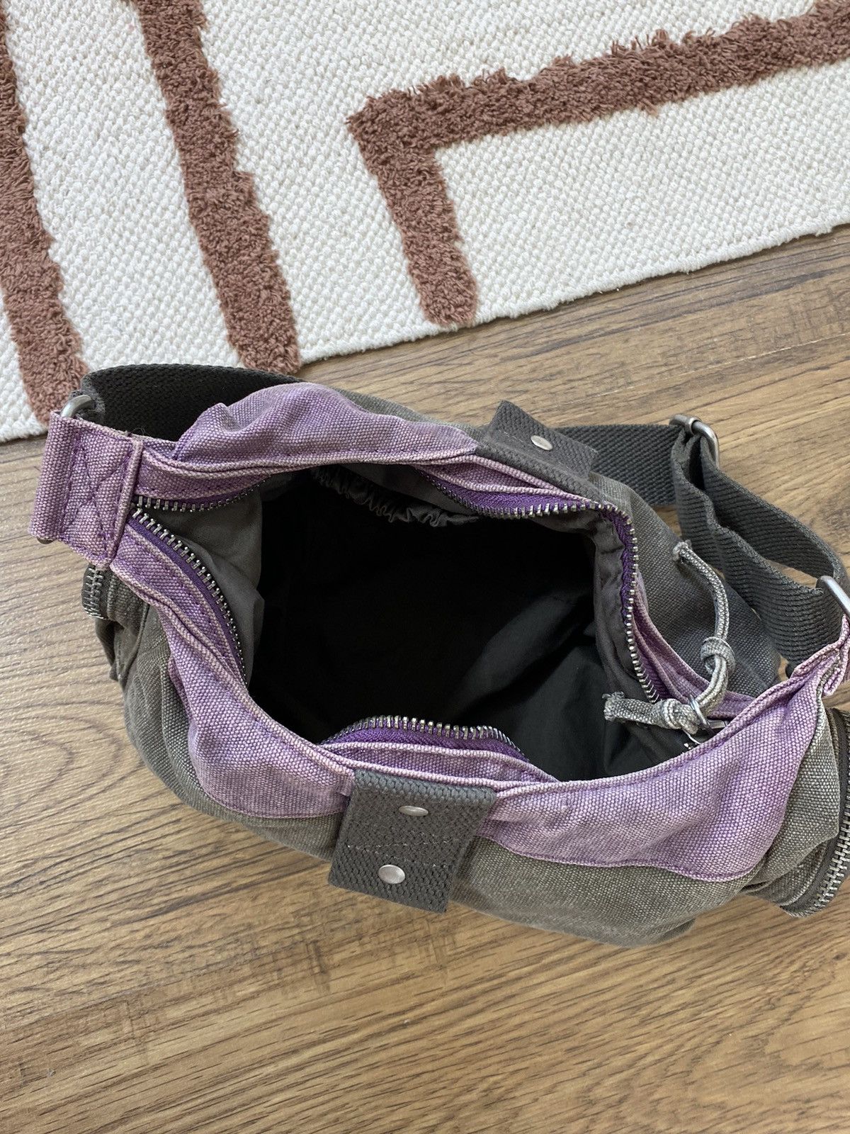 Esprit MULTIPOCKET ESPIRIT DISTRESSED HAND BAG Size ONE SIZE - 6 Thumbnail