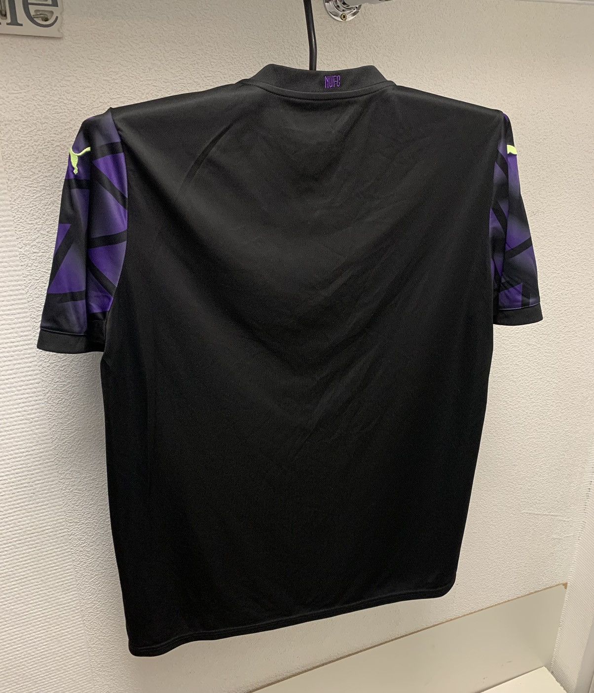 Puma Newcastle puma soccer jersey fun88 L sz Size US L / EU 52-54 / 3 - 4 Thumbnail