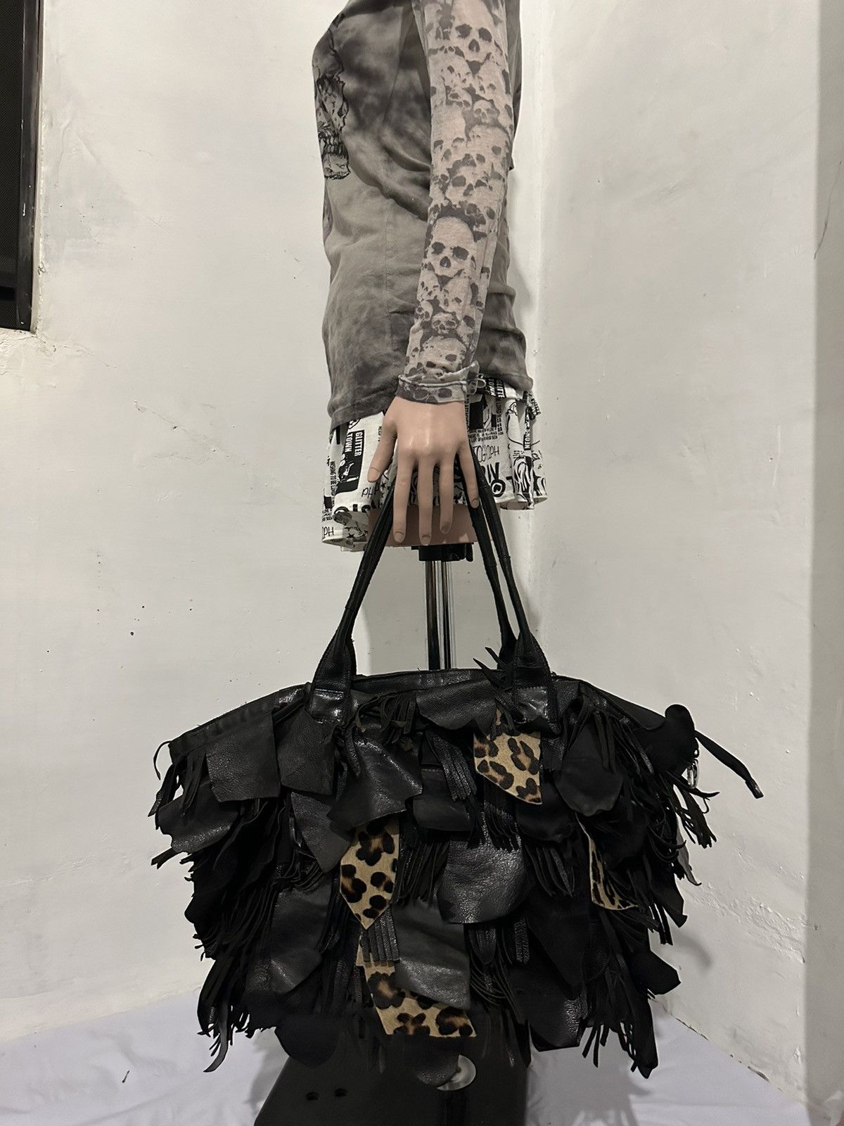Leather Beautiful Bag Avant Garde Style scales Ruffled Design Size ONE SIZE - 3 Thumbnail