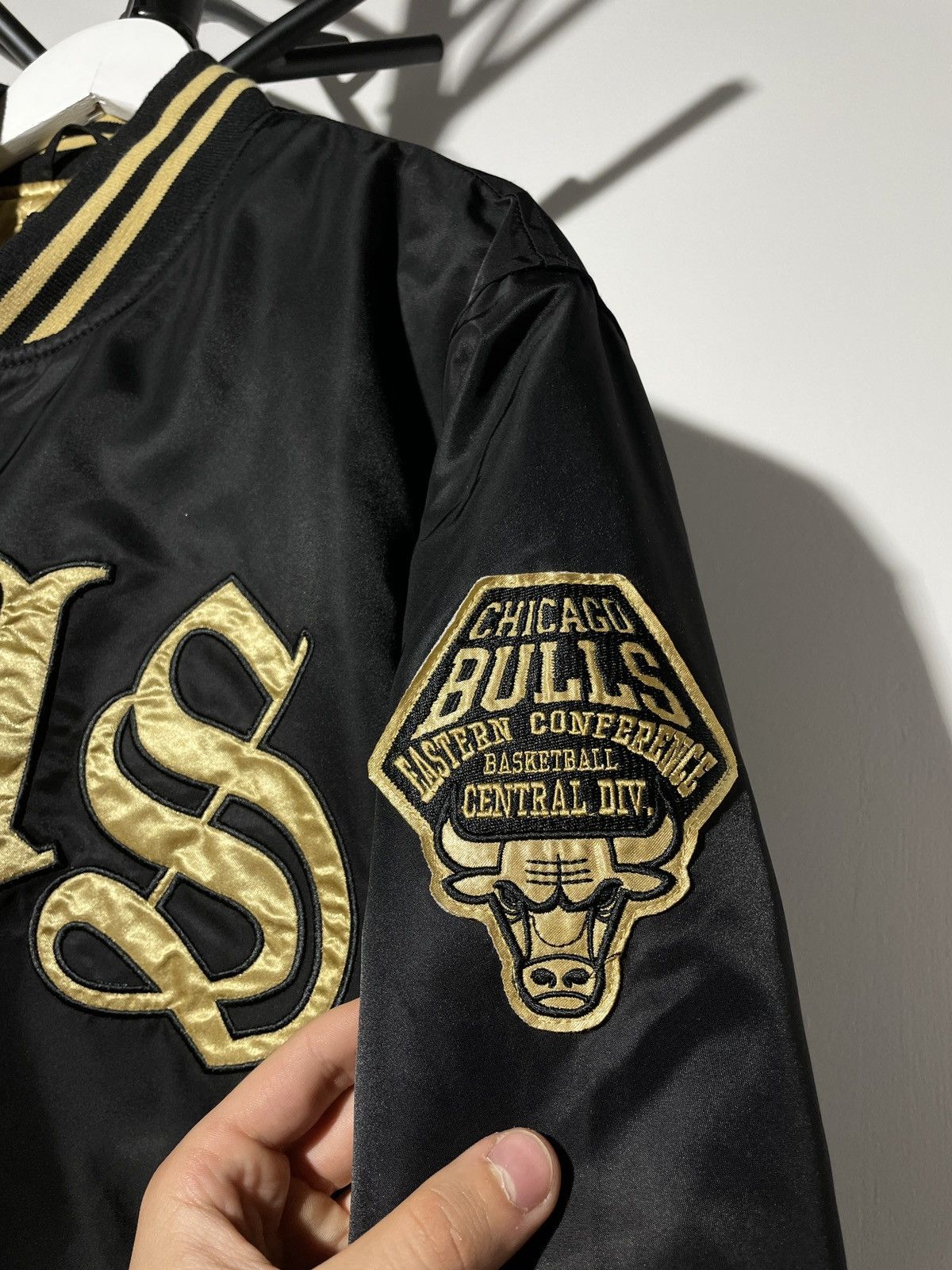 NBA Chicago Bulls NBA bombers jacket Size US L / EU 52-54 / 3 - 5 Thumbnail