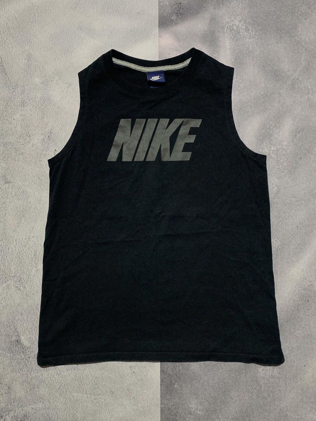 Vintage Vintage Y2K Nike singled tank top streetwear size S Size US S / EU 44-46 / 1 - 1 Thumbnail