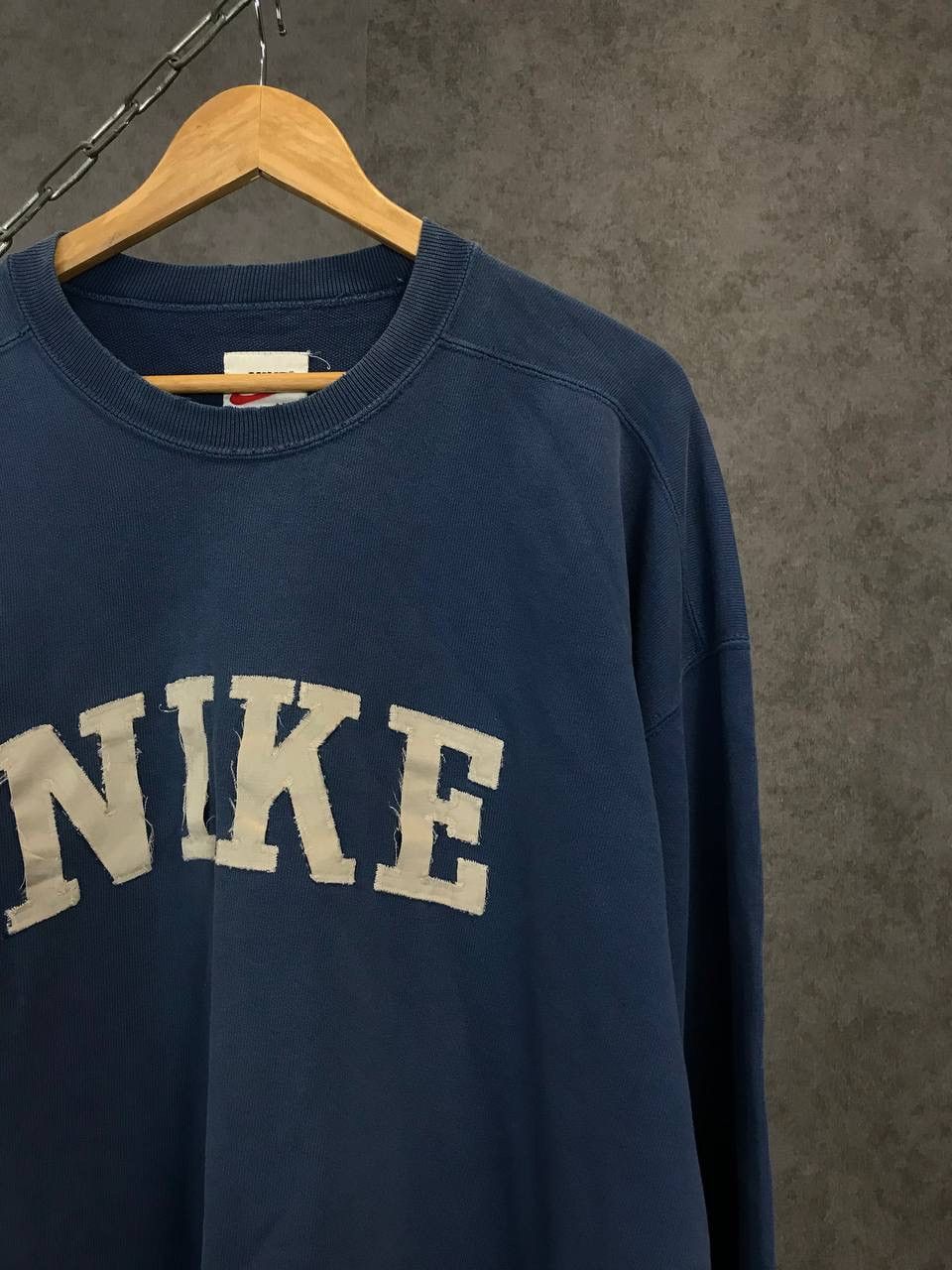 Nike Nike swoosh big logo vintage sweatshirt Size US XL / EU 56 / 4 - 2 Thumbnail