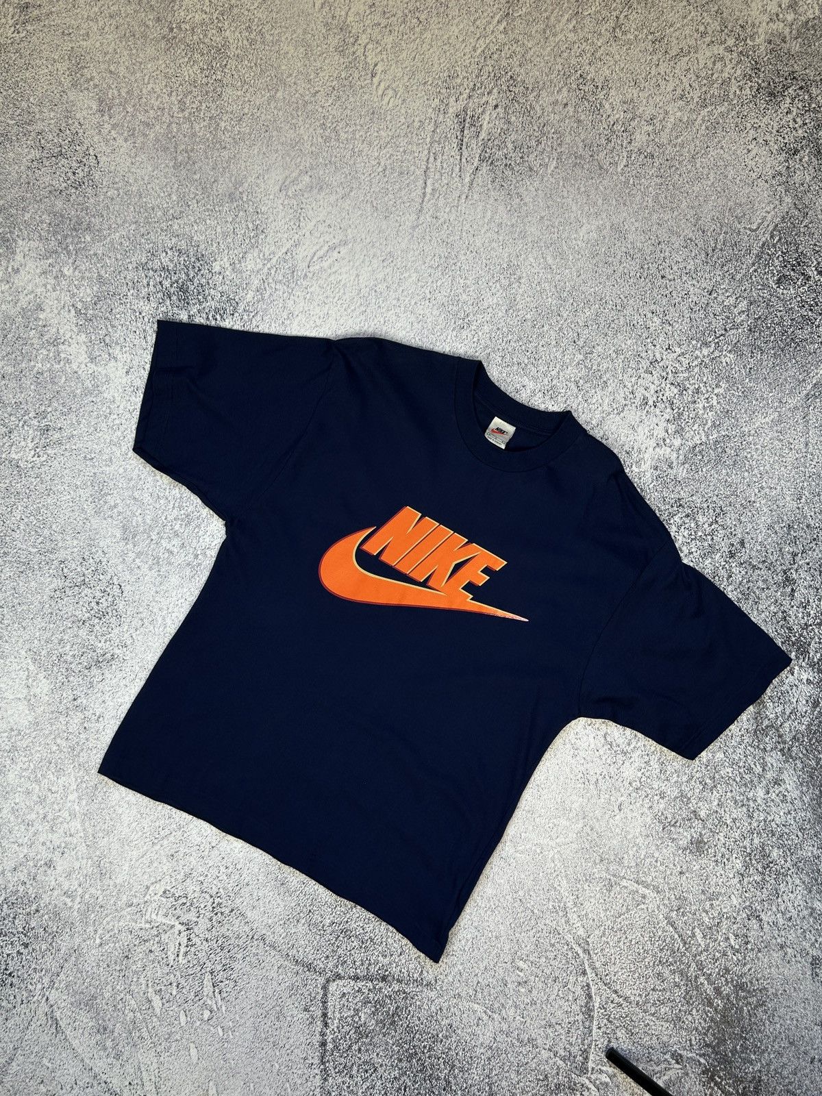 Nike Mens Vintage Nike Big Logo T Shirt rare y2k streetwear tee Size US M / EU 48-50 / 2 - 1 Thumbnail