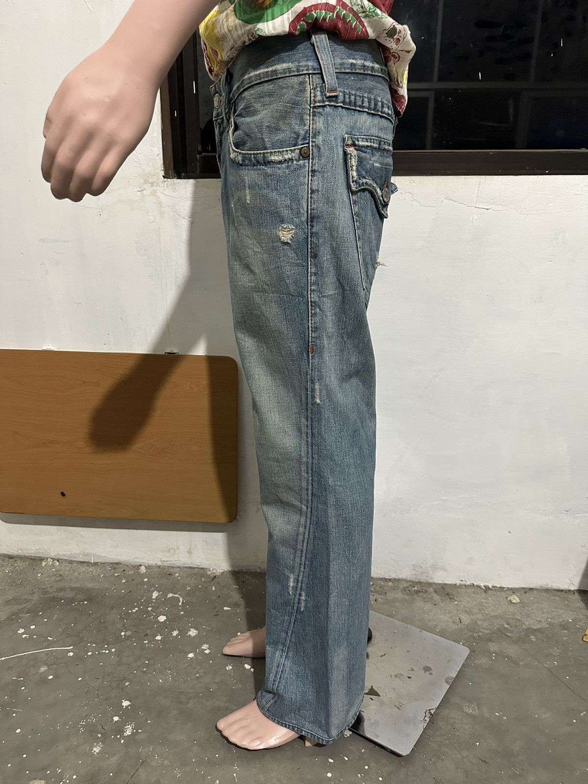 True Religion True Religion Joey Distressed Flared Jeans Size US 33 - 2 Thumbnail