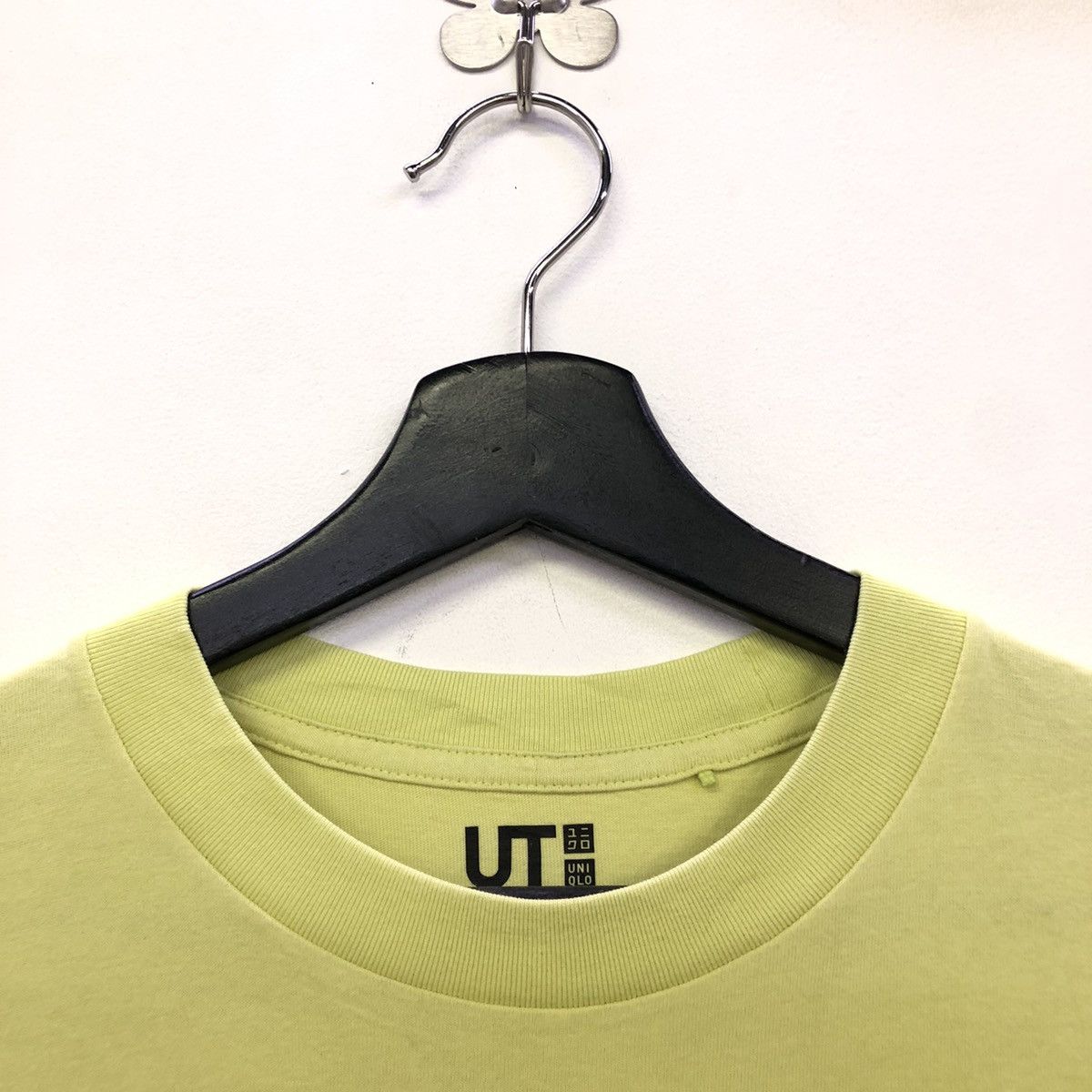 Billie Eilish × Takashi Murakami × Uniqlo Billie Eilish Collab With Takashi Murakami And Uniqlo Tshirt Size US S / EU 44-46 / 1 - 5 Thumbnail