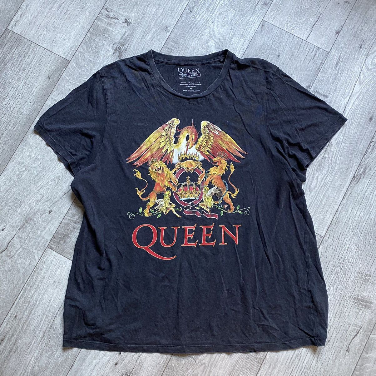 Band Tees QUEEN ROCK BAND LEGENDARY ENGLAND T SHIRT Size US XL / EU 56 / 4 - 1 Thumbnail