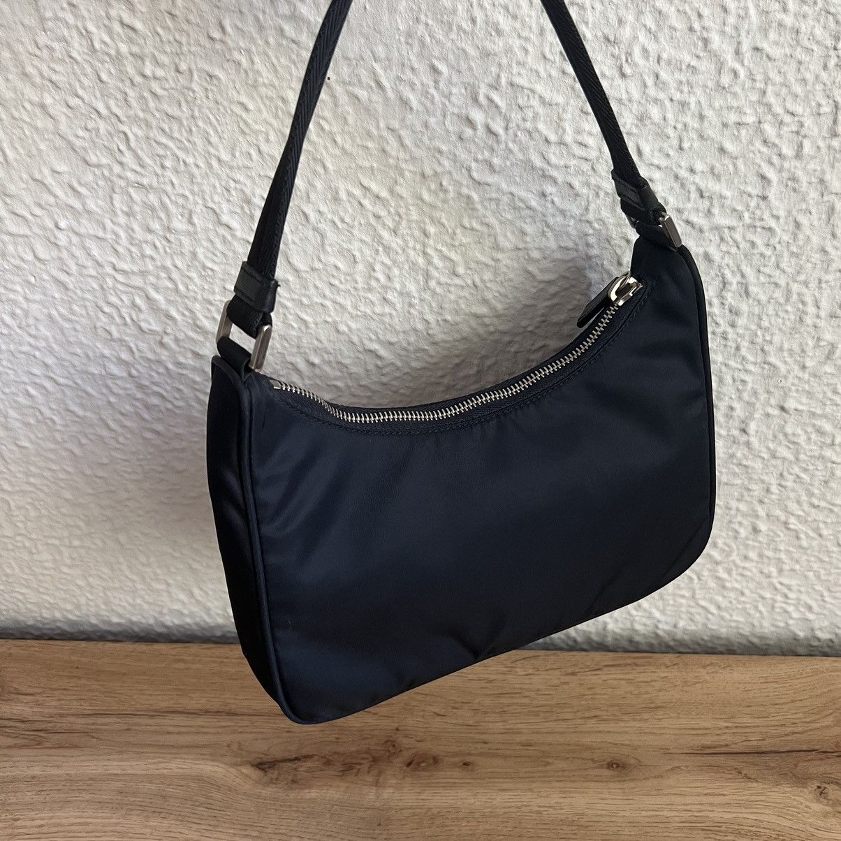 Prada Prada Re-Edition 2005 Nylon Hand Bag Logo Y2K Retro Black Size ONE SIZE - 6 Thumbnail