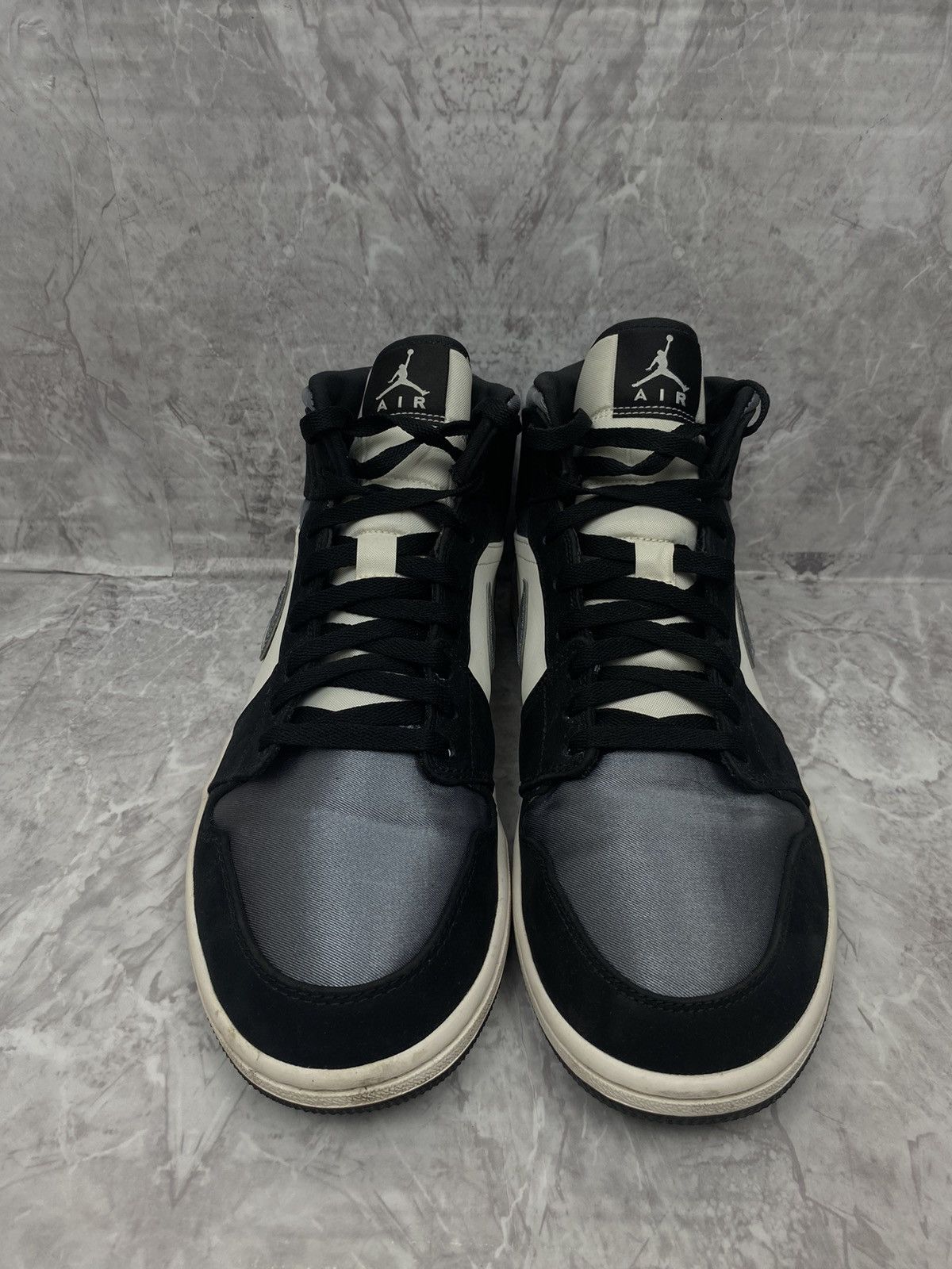 Jordan Brand Jordan 1 Mid Satin Grey Toe Size US 12 / EU 45 - 5 Thumbnail