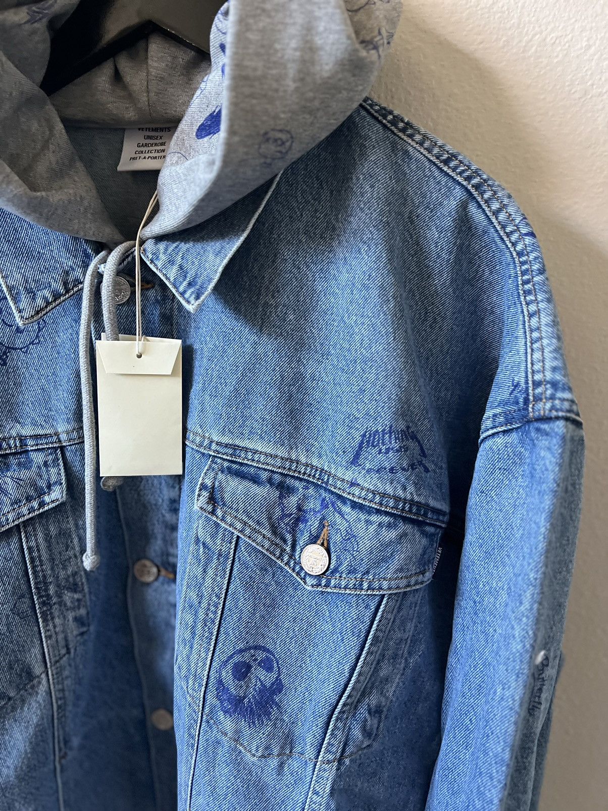 Vetements Vetements Scribbled Denim Jacket Hoodie Size US L / EU 52-54 / 3 - 4 Thumbnail