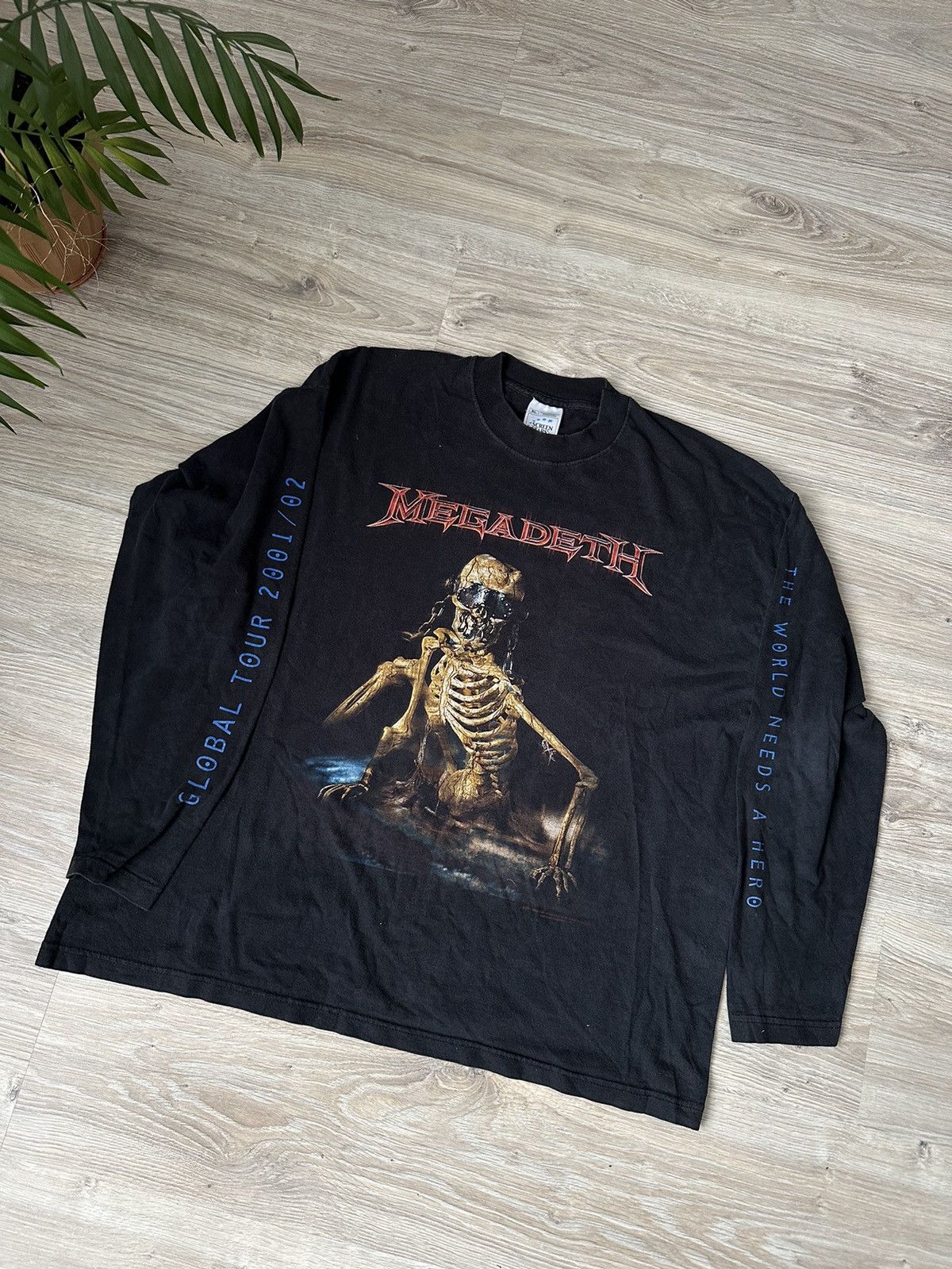 Band Tees Megadeth - Global Tour 2001 / 2002 LS Size US XL / EU 56 / 4 - 1 Thumbnail