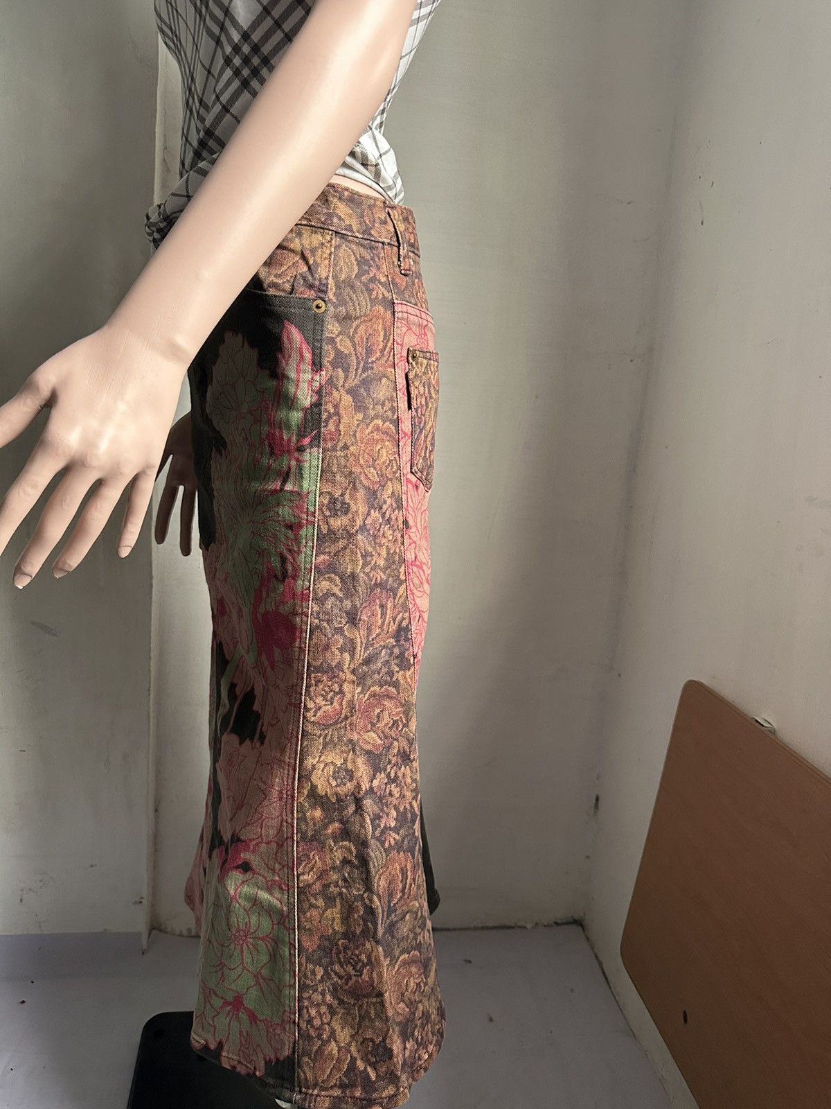 Japanese Brand Onetmonet Japanese Floral Skirt Size 28" / US 6 / IT 42 - 2 Thumbnail