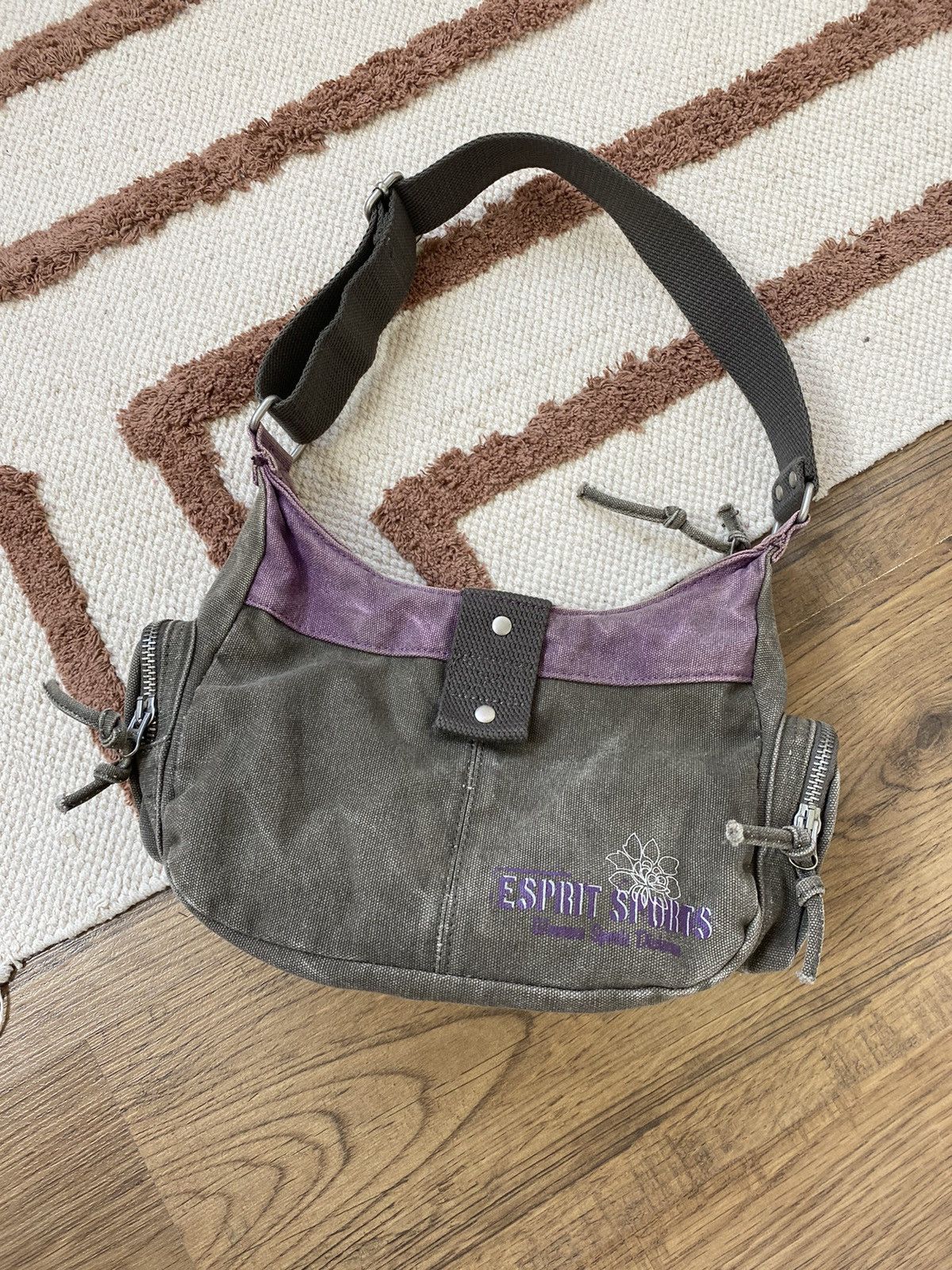 Esprit MULTIPOCKET ESPIRIT DISTRESSED HAND BAG Size ONE SIZE - 3 Thumbnail