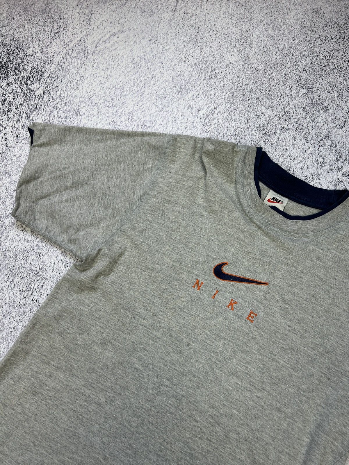 Nike Mens Vintage Nike T Shirt big logo y2k streetwear rare tee Size US S / EU 44-46 / 1 - 2 Thumbnail