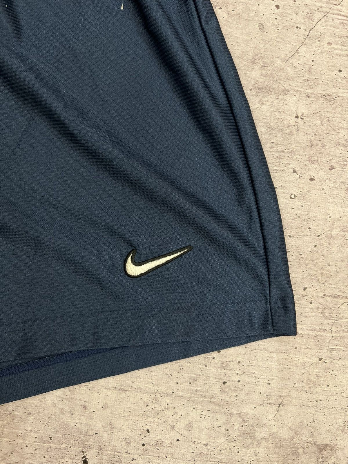 Nike 🩸RARE🩸Nike Vintage Distressed Y2K Shorts Size US 32 / EU 48 - 4 Thumbnail