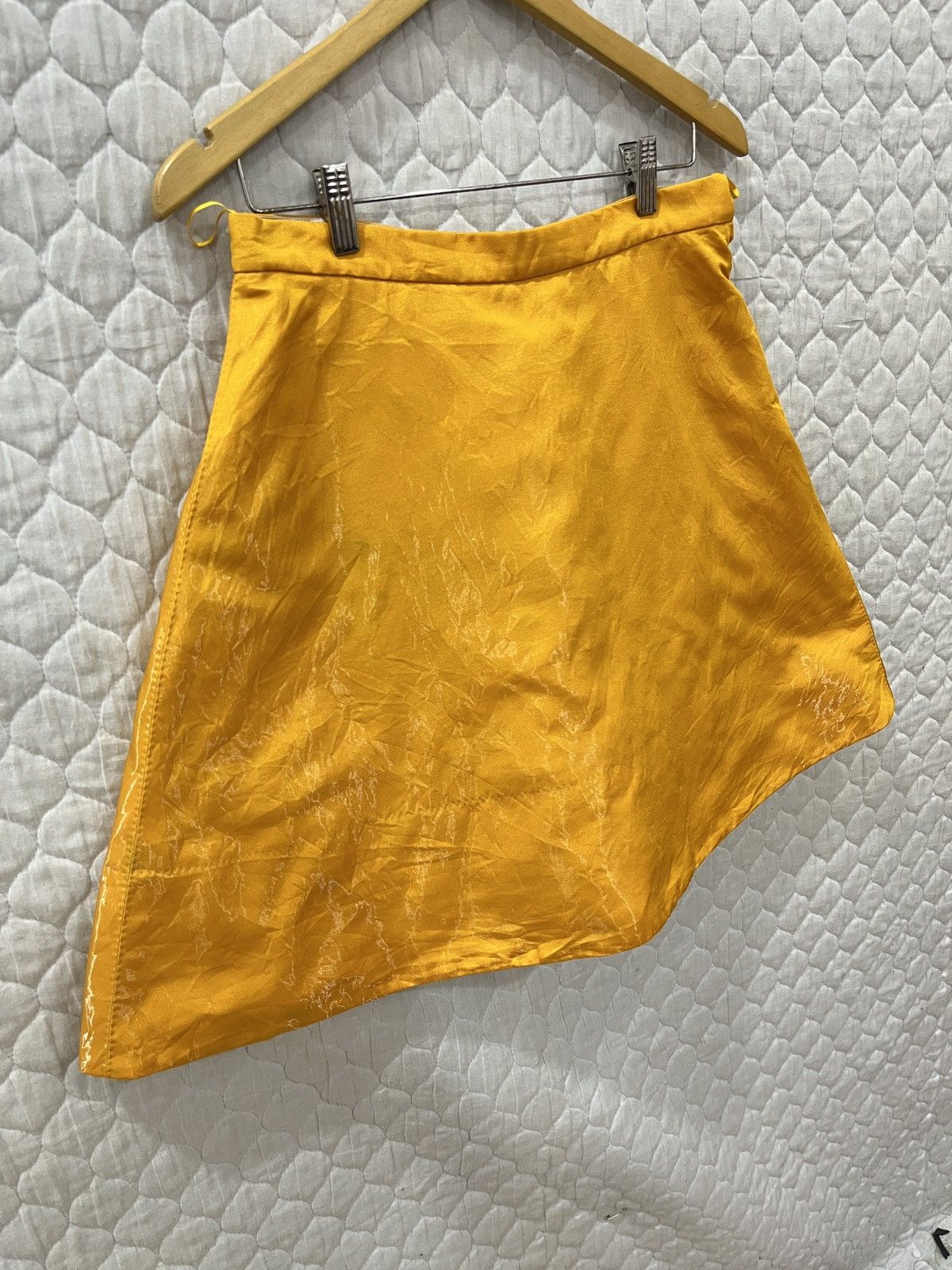Louis Vuitton (Qqqq). LOUIS VUITTON SHINE SKIRTS Size 28" / US 6 / IT 42 - 4 Thumbnail