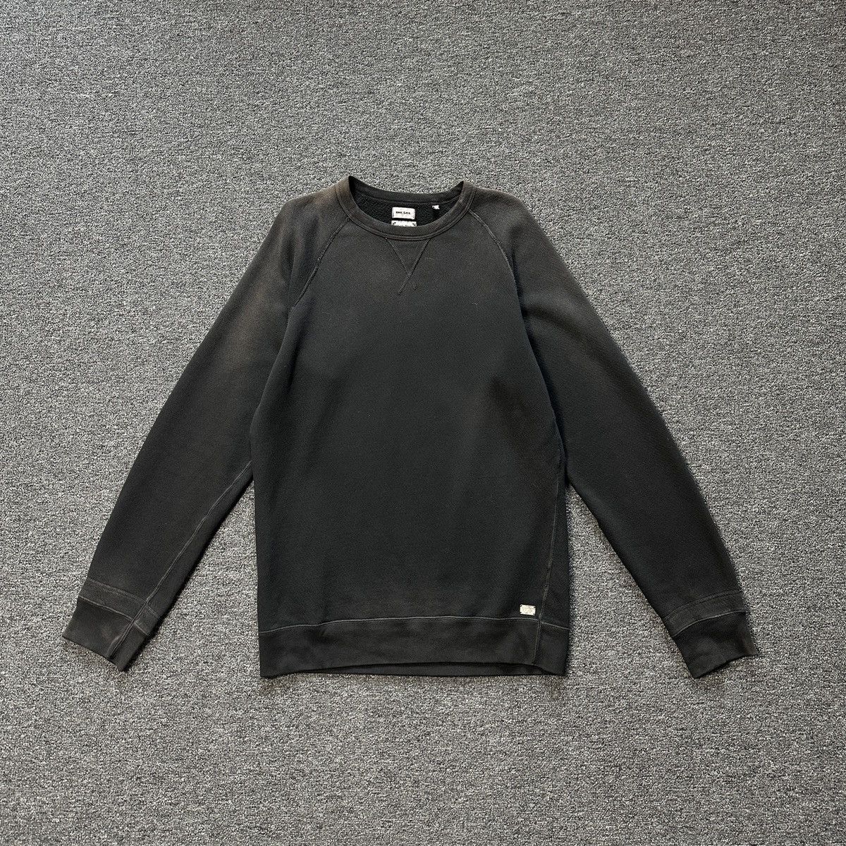 Diesel Vintage Diesel Faded Sweatshirt Size US L / EU 52-54 / 3 - 1 Thumbnail