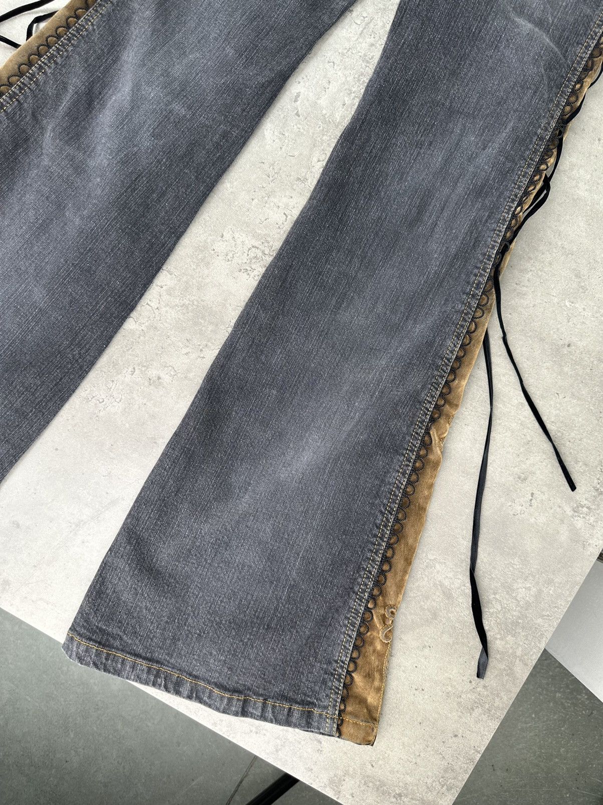 20471120 × Seditionaries × Vintage Vintage Flared Lace-up Jeans Y2K Size 25" / US 0 / IT 36 - 13 Thumbnail