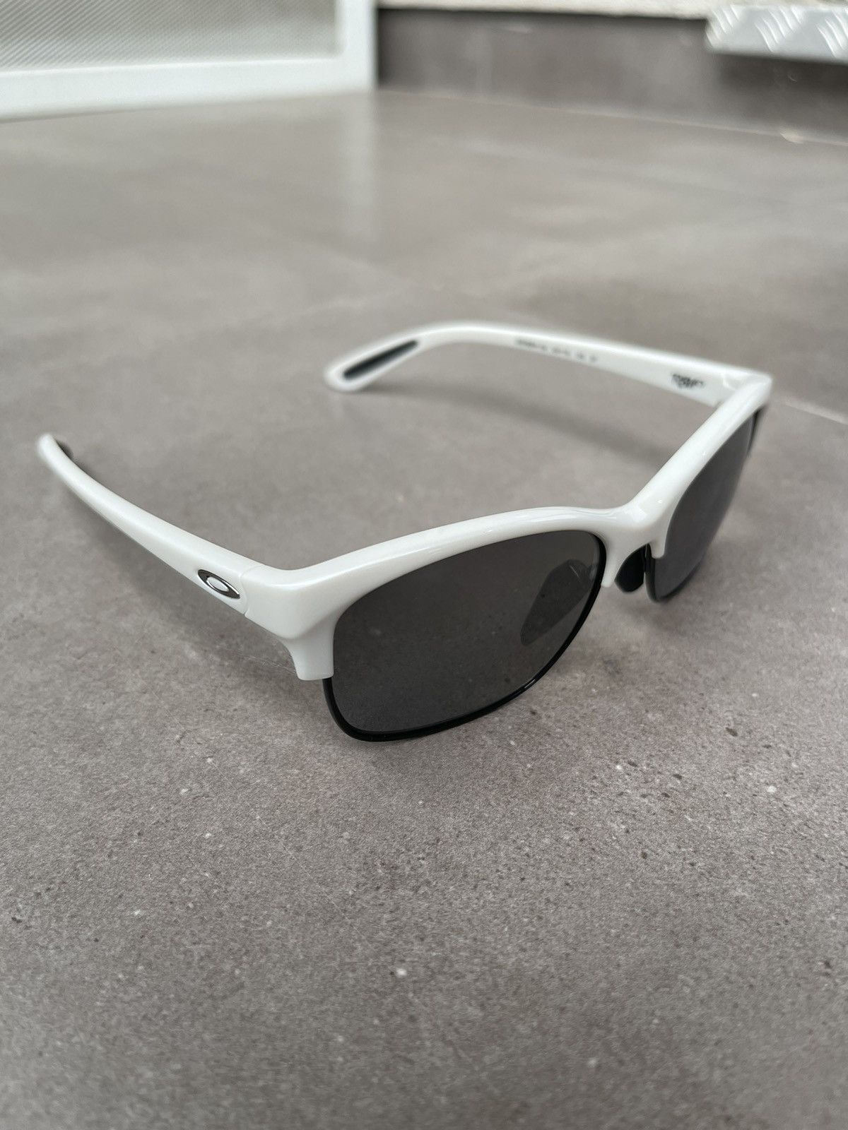 Oakley Oakley OO9204-05 "RSVP" White Black Sunglasses Size ONE SIZE - 4 Thumbnail