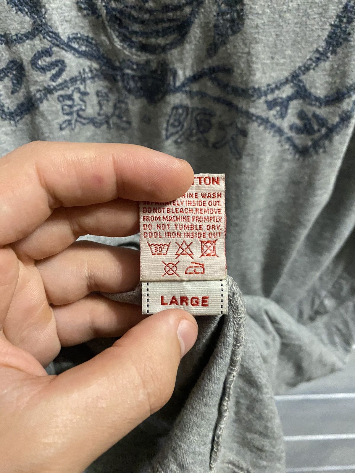 Evisu Rare Vintage T-Shirt Evisu Big Logo. Y2K Japanese style. Size US M / EU 48-50 / 2 - 12 Thumbnail