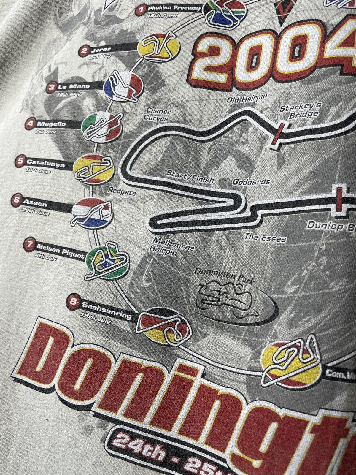 Vintage Vintage British Grand Prix 2004 Racing T-shirt Size US XL / EU 56 / 4 - 19 Thumbnail