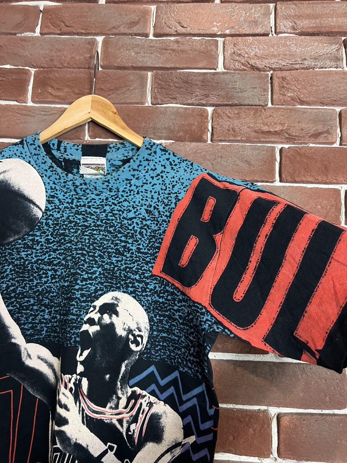 NBA Vintage 90s Magic Michael Jordan Chicago Bulls AOP NBA Tee Size US L / EU 52-54 / 3 - 5 Thumbnail