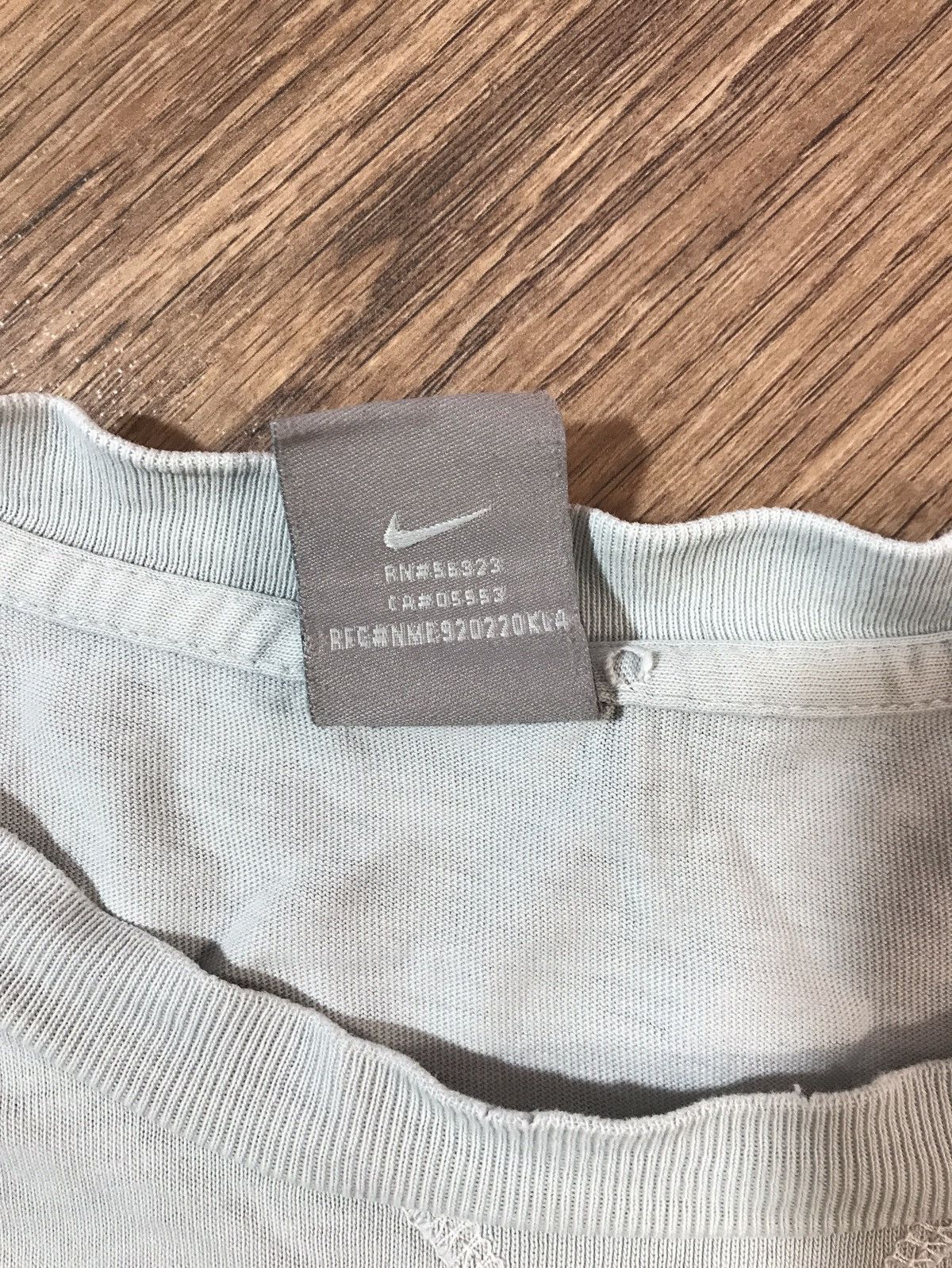 Vintage Vintage distressed Nike t shirt 90s Size US XL / EU 56 / 4 - 3 Thumbnail