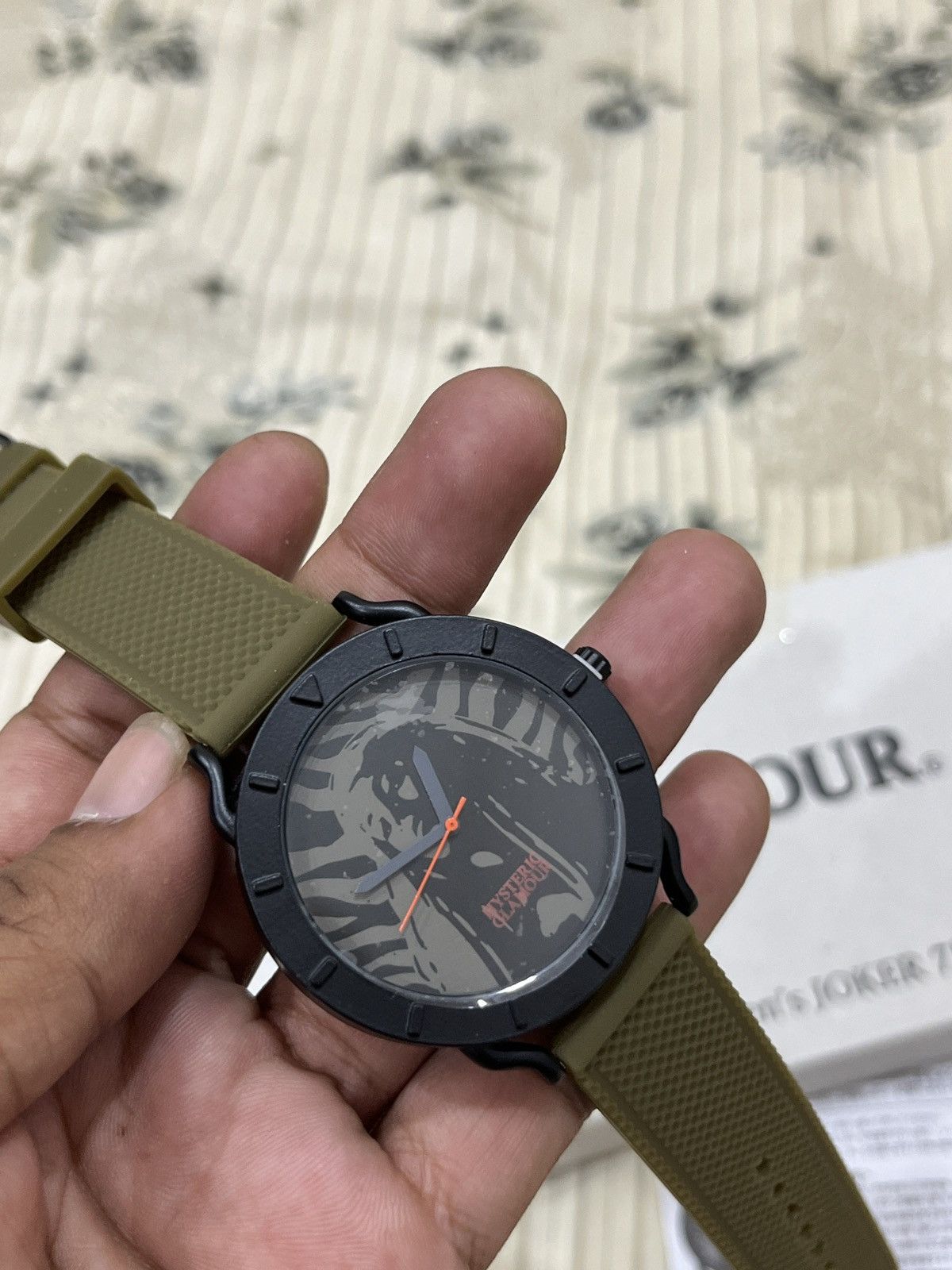 Hysteric Glamour 🔥💣 ARCHIVE HYSTERIC GLAMOUR MENS JOKER MILITARY WATCH Size ONE SIZE - 4 Thumbnail