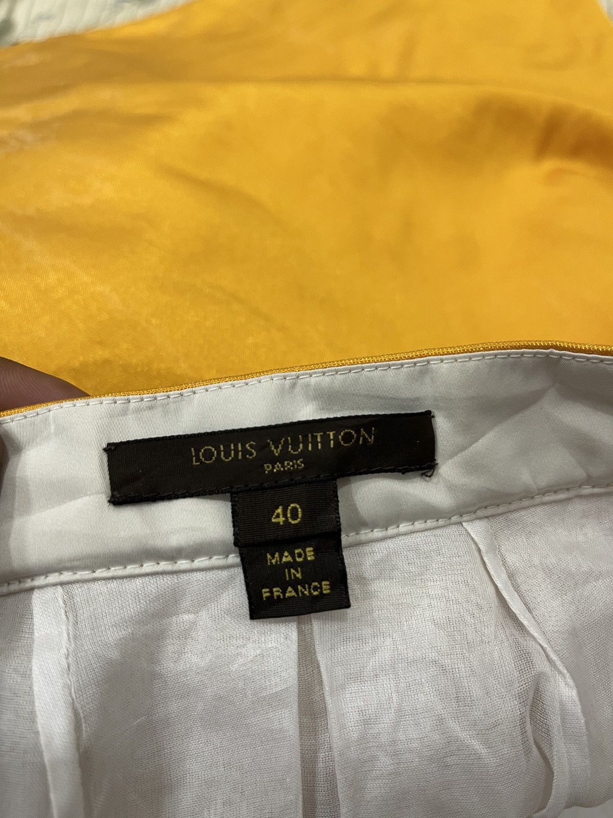 Louis Vuitton (Qqqq). LOUIS VUITTON SHINE SKIRTS Size 28" / US 6 / IT 42 - 14 Thumbnail