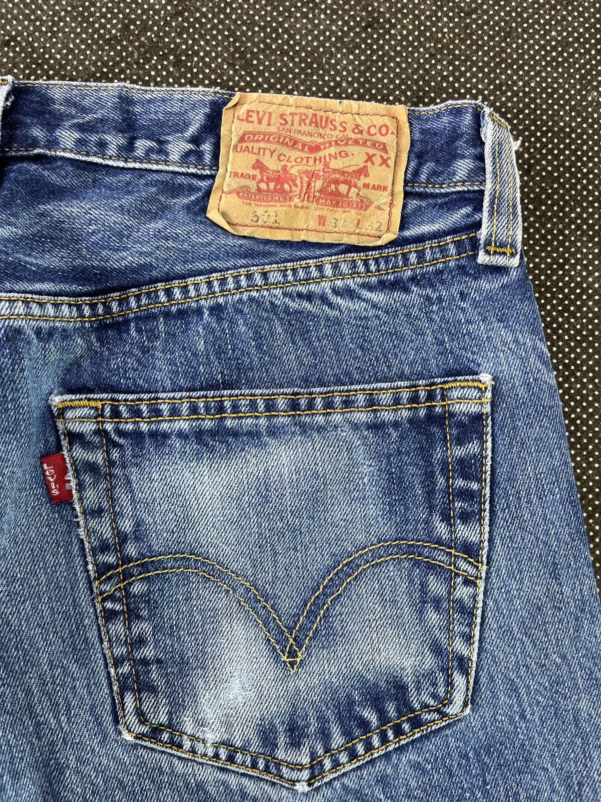 Levi's × Vintage Vintage Levi's 501 Ripped Blue Washed Jeans 32 x 32 - J290 Size US 32 / EU 48 - 11 Thumbnail