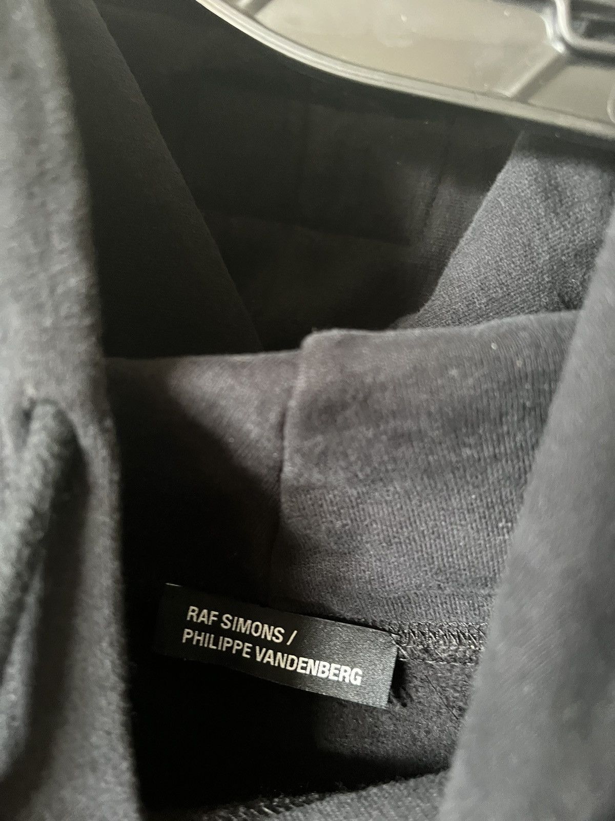 Raf Simons Raf Simons Destroyed Clasp Hoodie Size US M / EU 48-50 / 2 - 12 Thumbnail