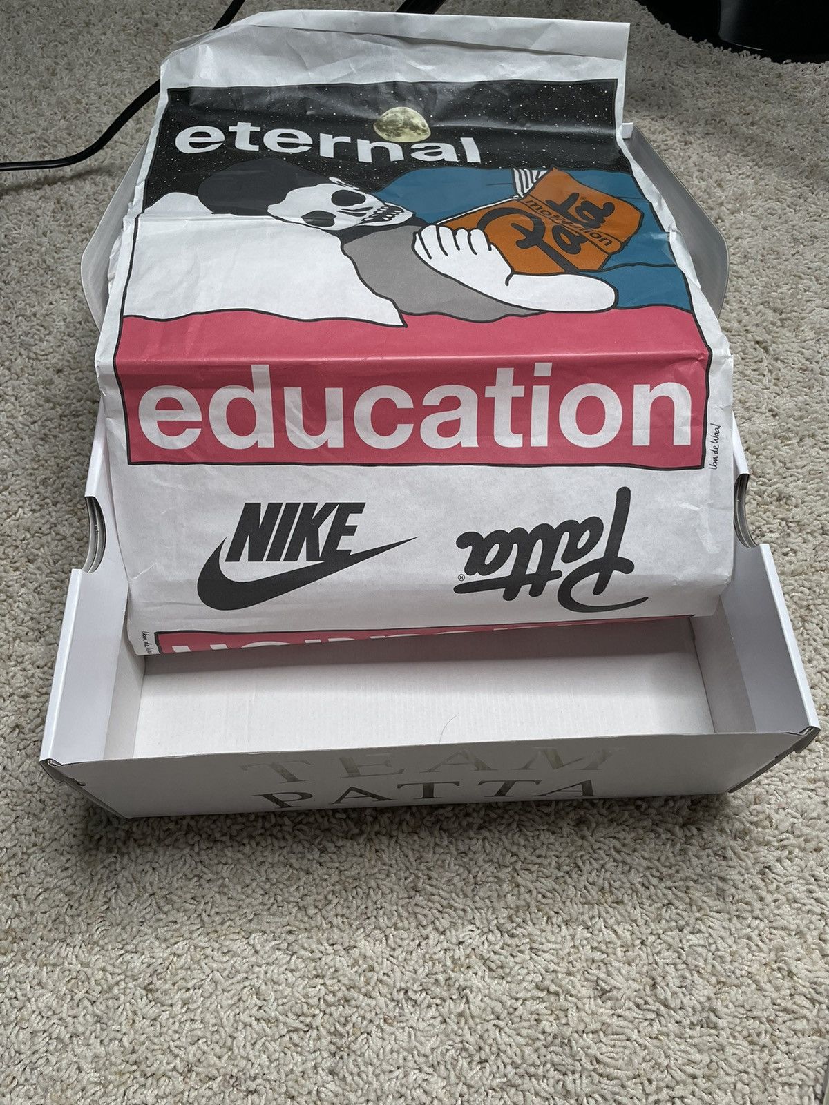Nike Nike Air Max 1 x Patta “Platinum” Size US 10.5 / EU 43-44 - 18 Thumbnail