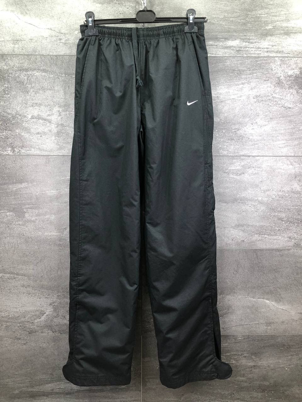 Vintage Vintage Nike Embroidered Swoosh Baggy Track Pants Size US 32 / EU 48 - 1 Thumbnail