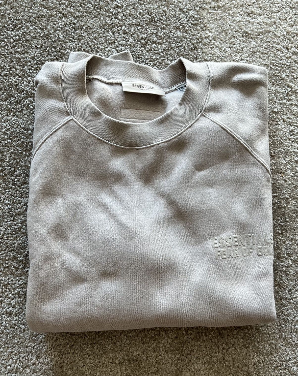 Essentials × Fear of God Fear of God Essentials Tan Logo Crewneck Sweatshirt Size XXL Size US XXL / EU 58 / 5 - 2 Thumbnail