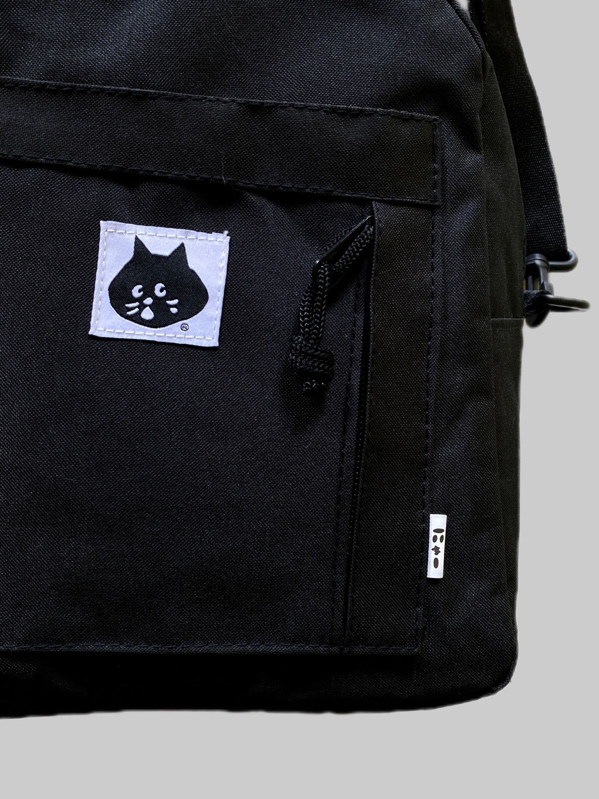 Ne-Net Rare UNISEX Ne-Net Nya 2 Way Bag Size ONE SIZE - 3 Thumbnail