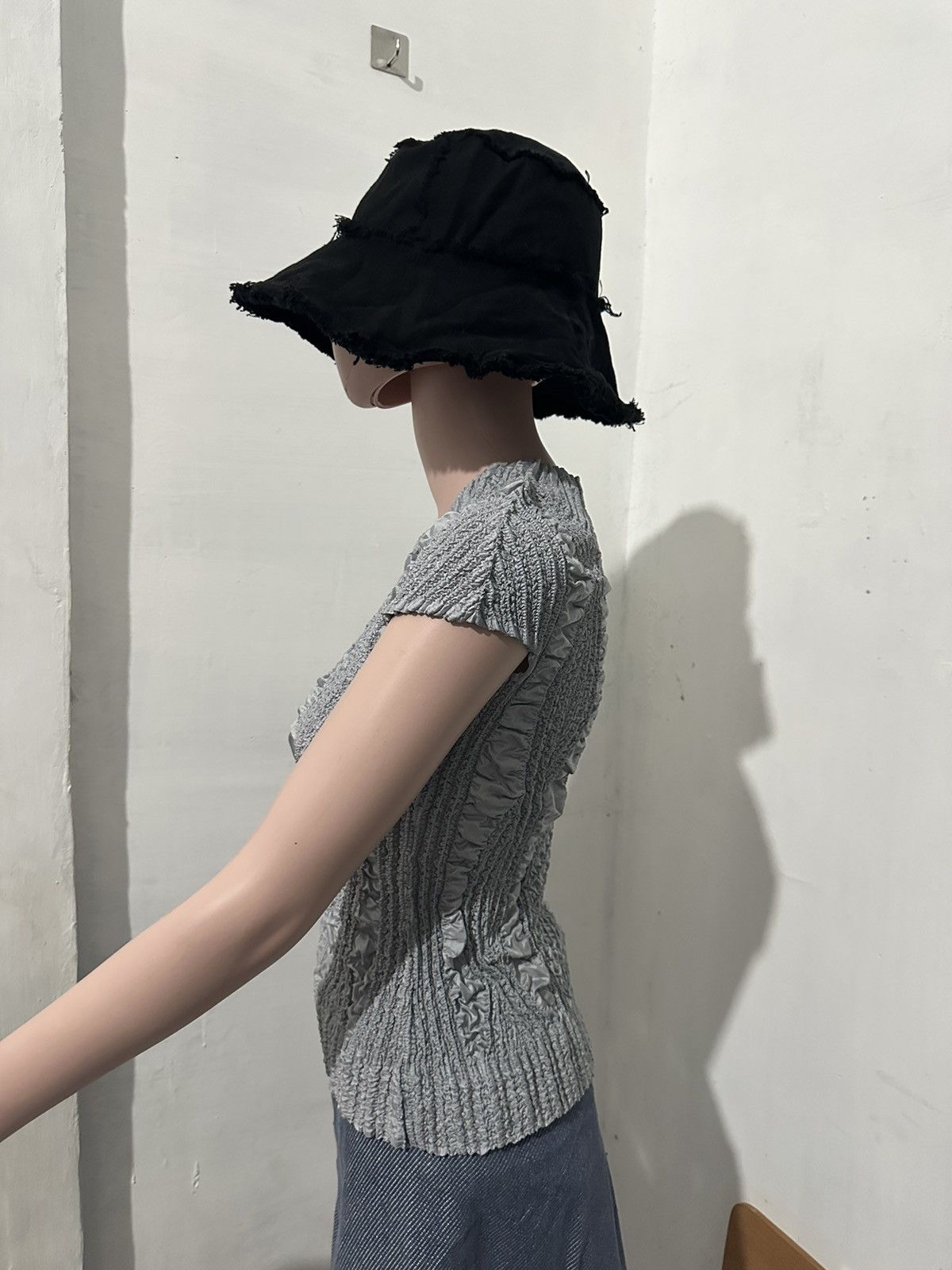Japanese Brand Peplum by Yoshiki Hishinuma Crinkle pleats Stretch Tshirt Size M / US 6-8 / IT 42-44 - 2 Thumbnail