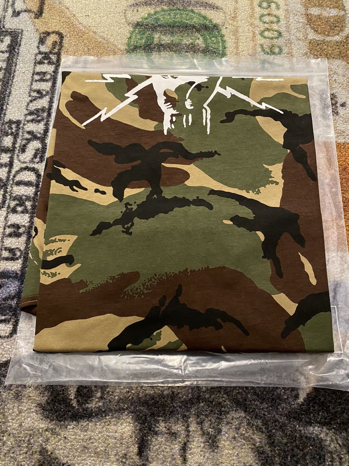 Palace Palace Shocking Behavior T-Shirt Camo Size US L / EU 52-54 / 3 - 2 Thumbnail