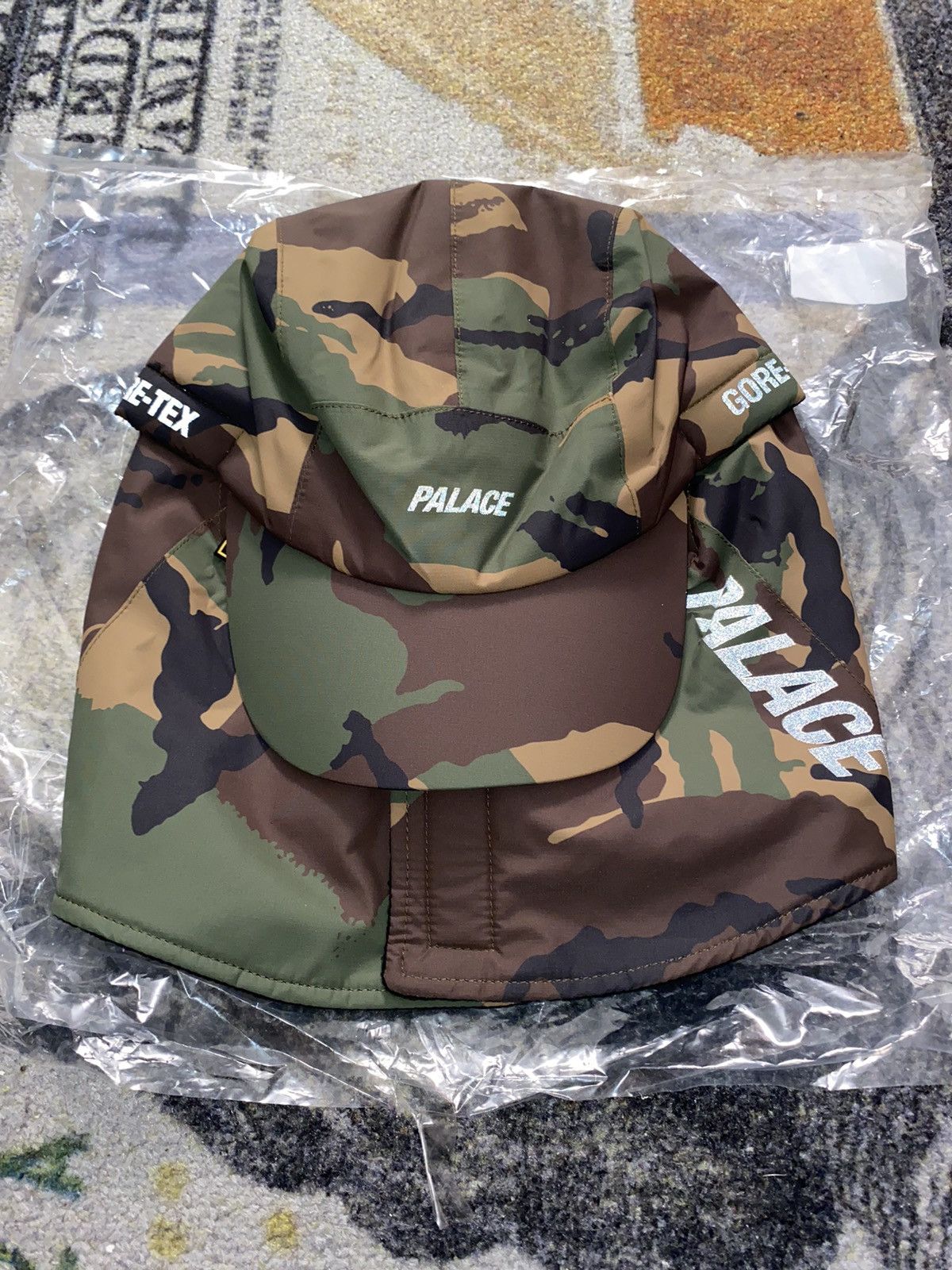 image of Goretex x Palace Gore-Tex Mask Cap (Small/medium) in Camo, Men's