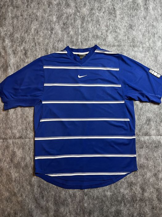 Vintage nike clearance striped t shirt