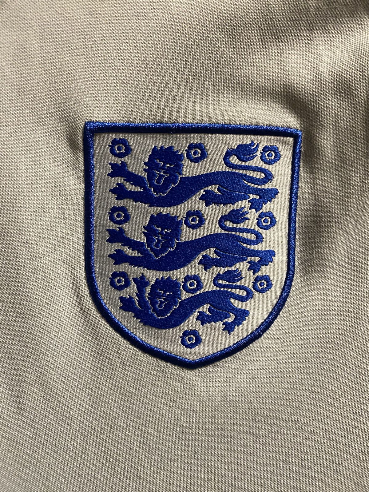 Nike Rare Vintage T-Shirt Nike x England . Y2K style. Size US M / EU 48-50 / 2 - 2 Thumbnail