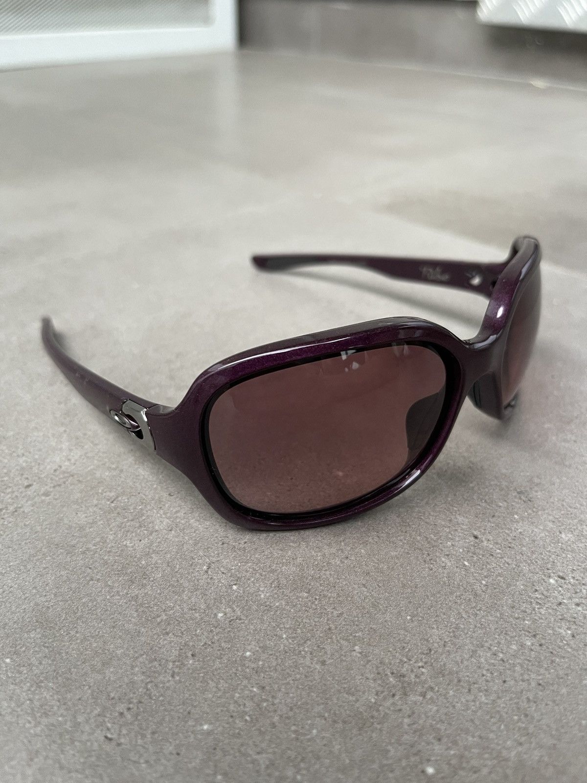 Oakley Oakley OO9198-12 "Pulse" Dark Cherry Sunglasses Size ONE SIZE - 4 Thumbnail