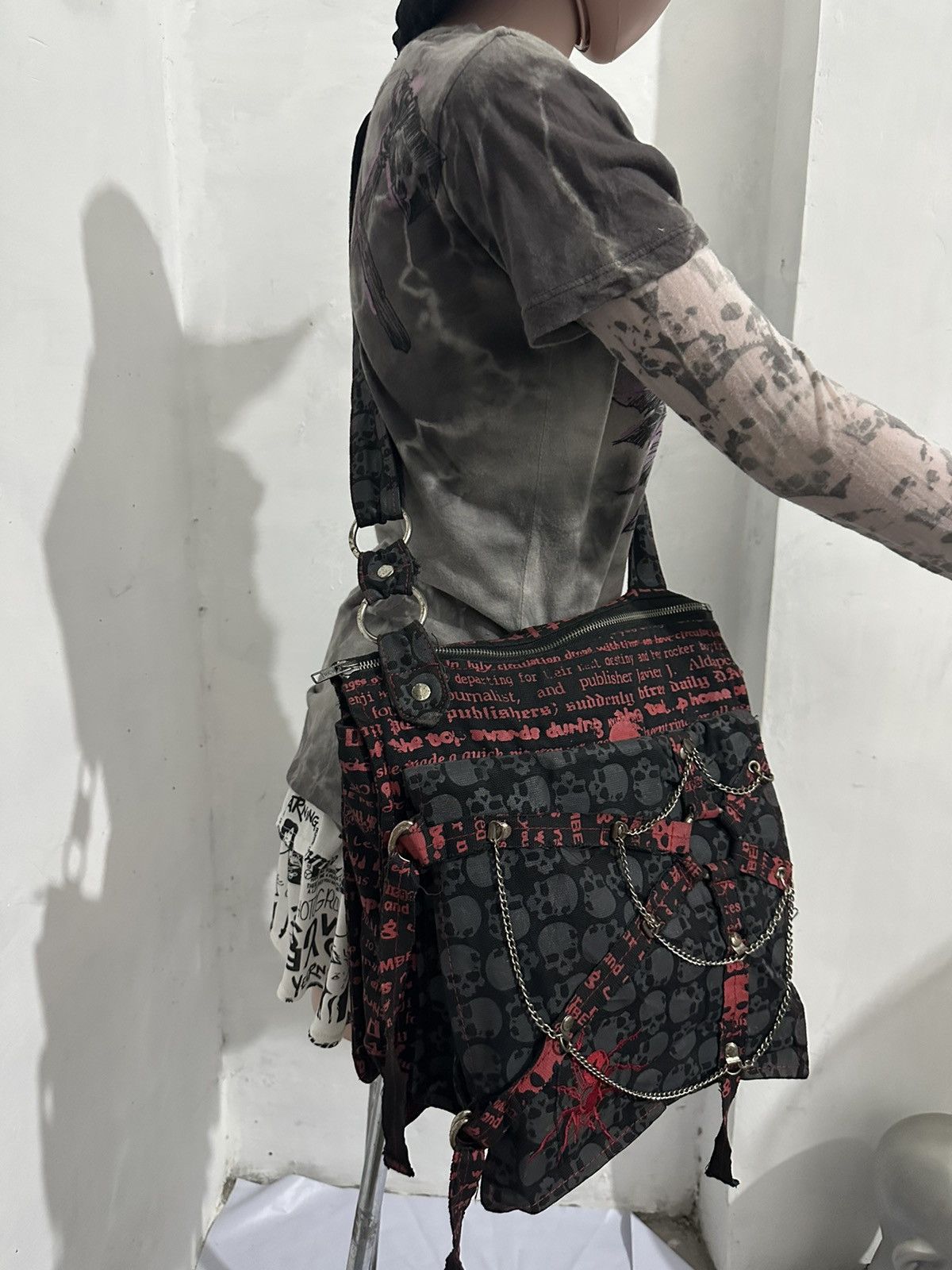 Japanese Brand Beautiful Punk Bondage Skull Body Line Blood Storm Bag Size ONE SIZE - 2 Thumbnail