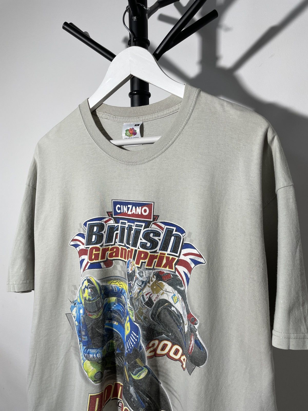 Vintage Vintage British Grand Prix 2004 Racing T-shirt Size US XL / EU 56 / 4 - 2 Thumbnail