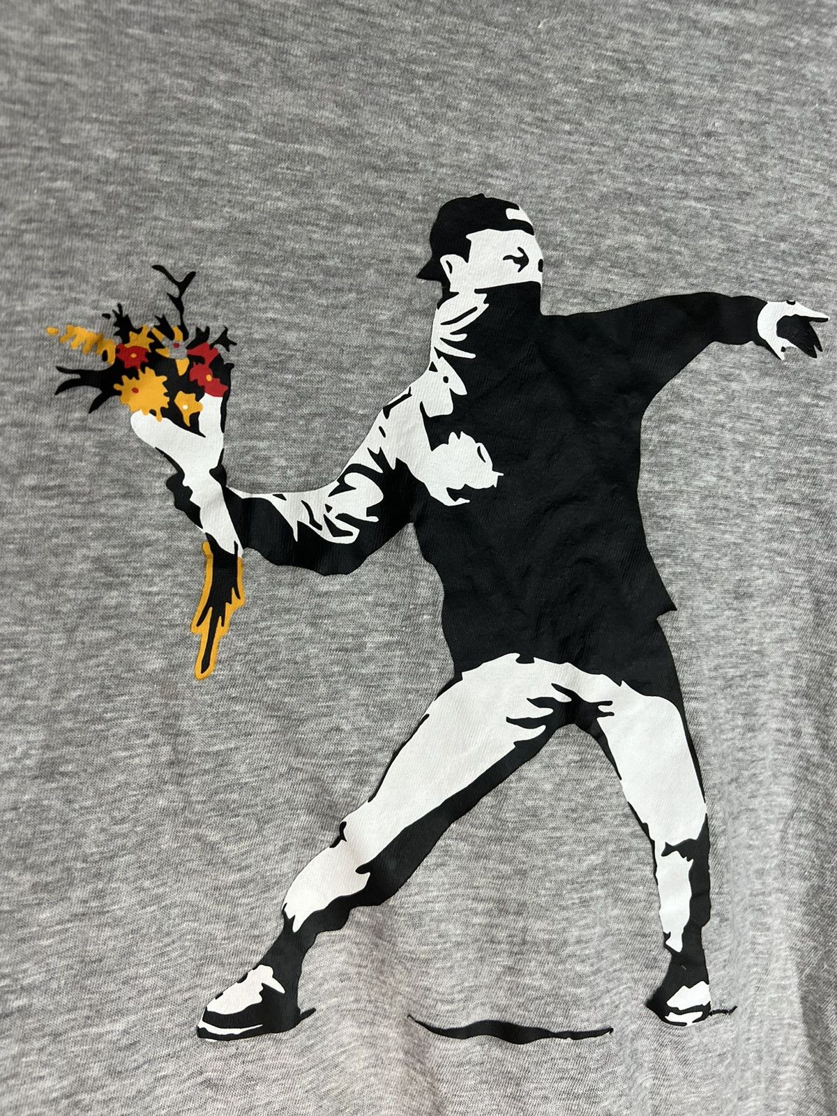 Vintage Vintage Banksy Flower Thrower Tee Size US L / EU 52-54 / 3 - 3 Thumbnail